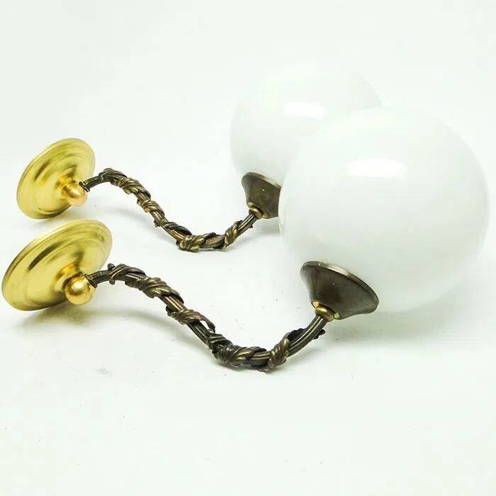 Pair of sconces in Art Nouveau style