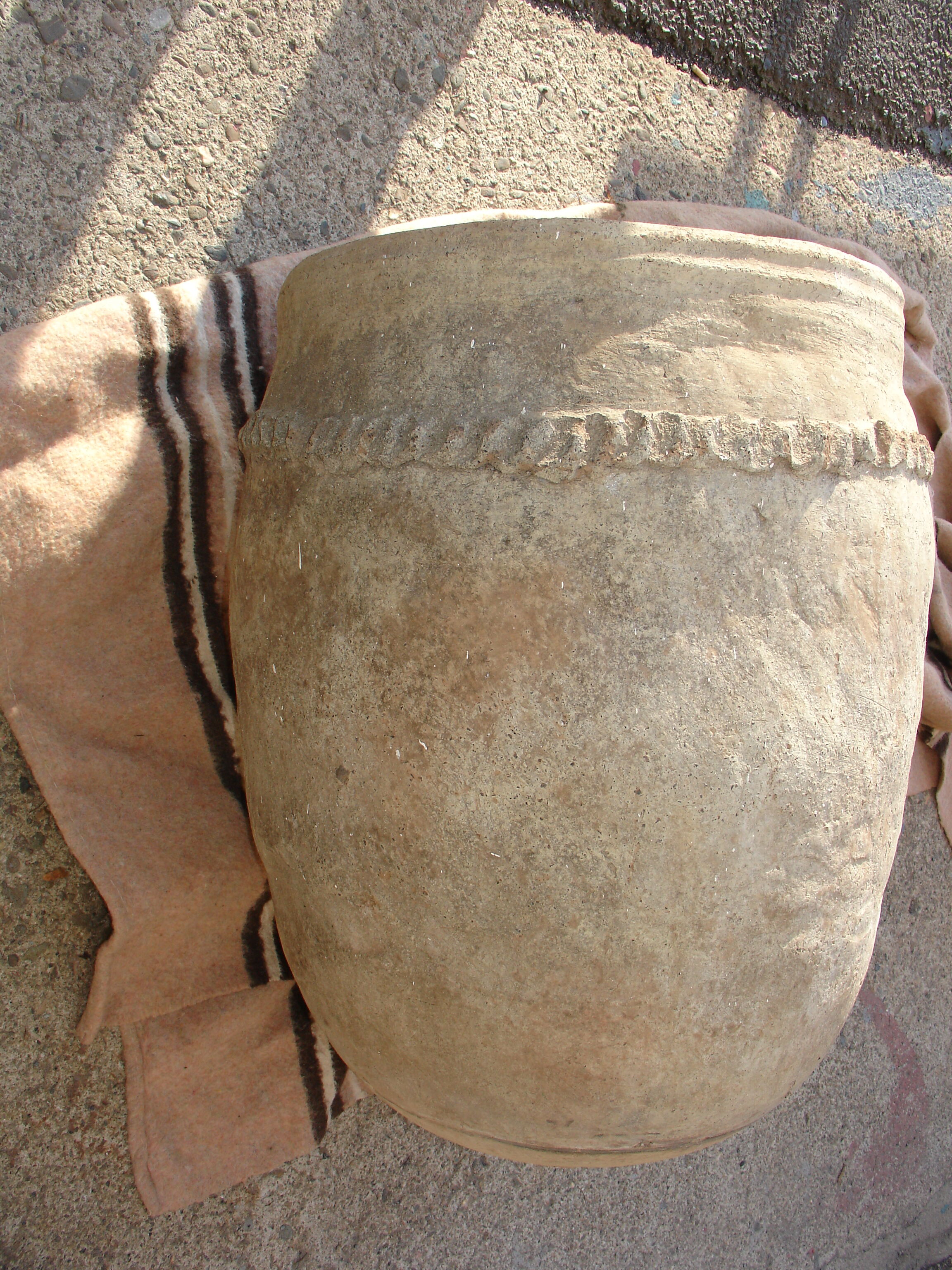 Jar oil Spain early nineteenth century terracotta