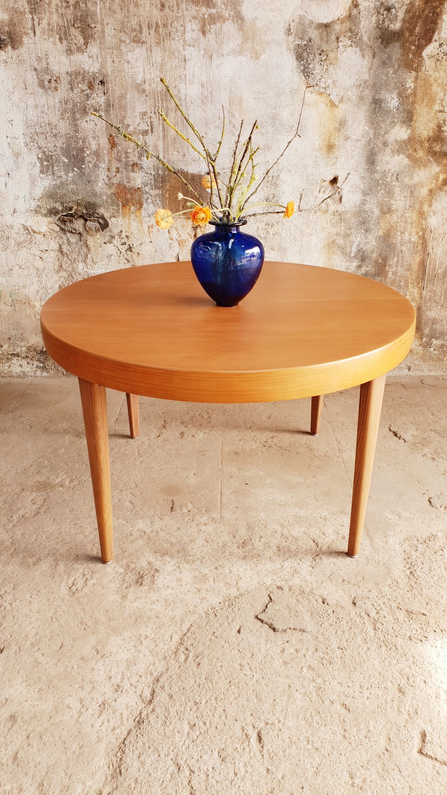 Table ronde scandinave extensible