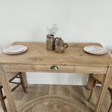 Farm table