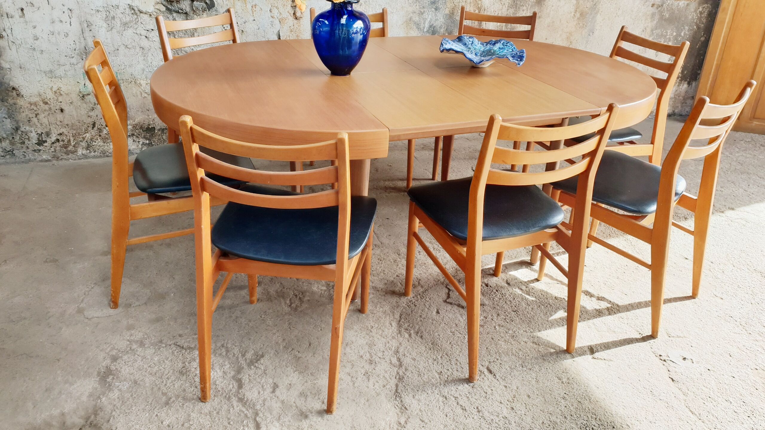 Table ronde scandinave extensible