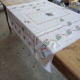 Nappe ancienne brodée