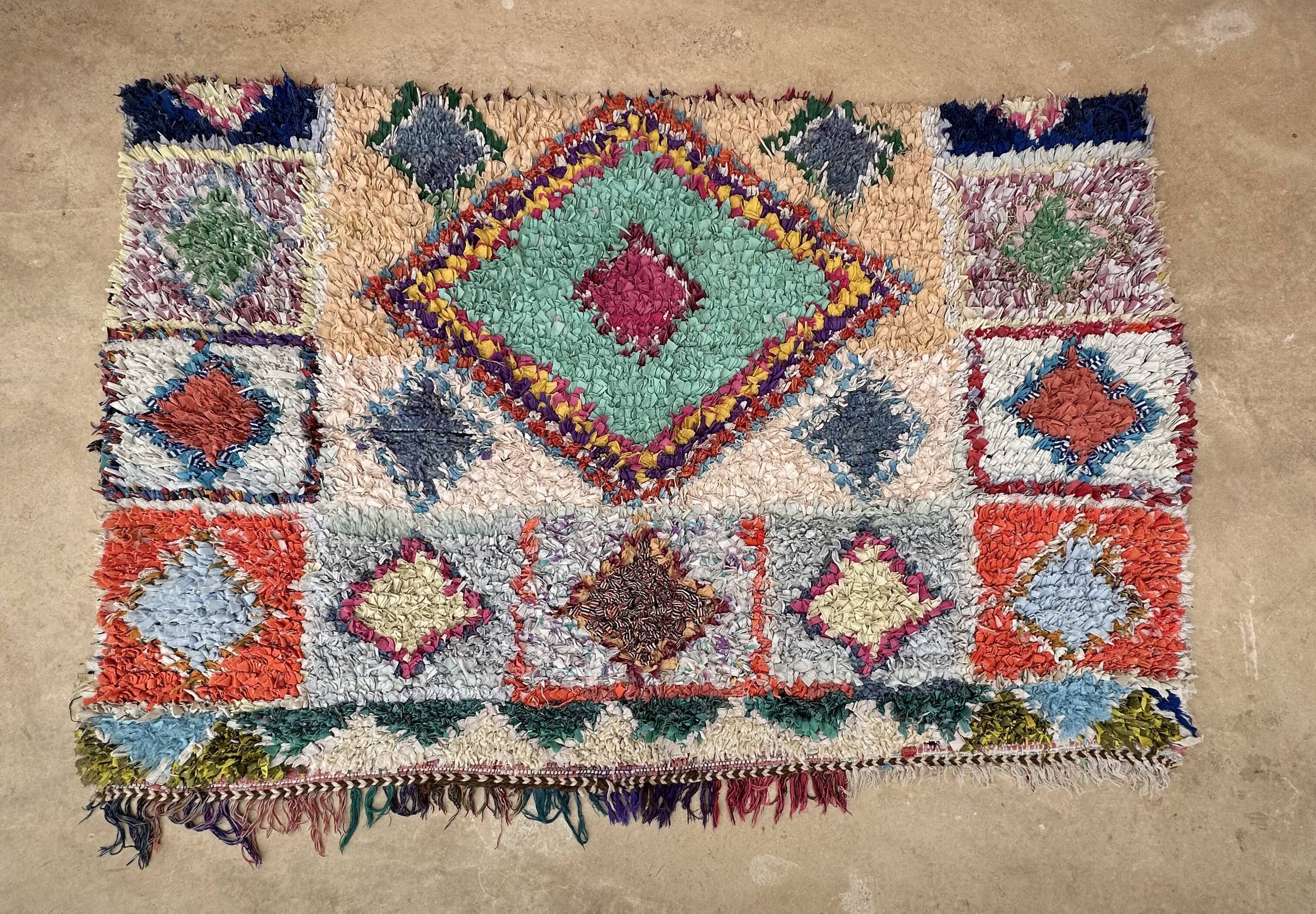 Moroccan carpet - 186 x 120 cm