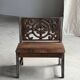 Mini banc à dossier sculpté à motif de rosace et volutes H59 L51