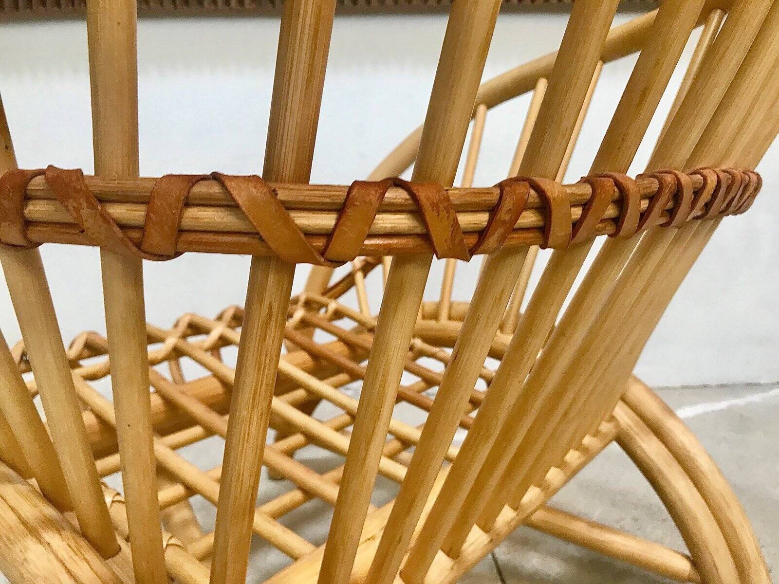 Handcrafted Bamboo lounge chair with leather lacings, Italy 1970s