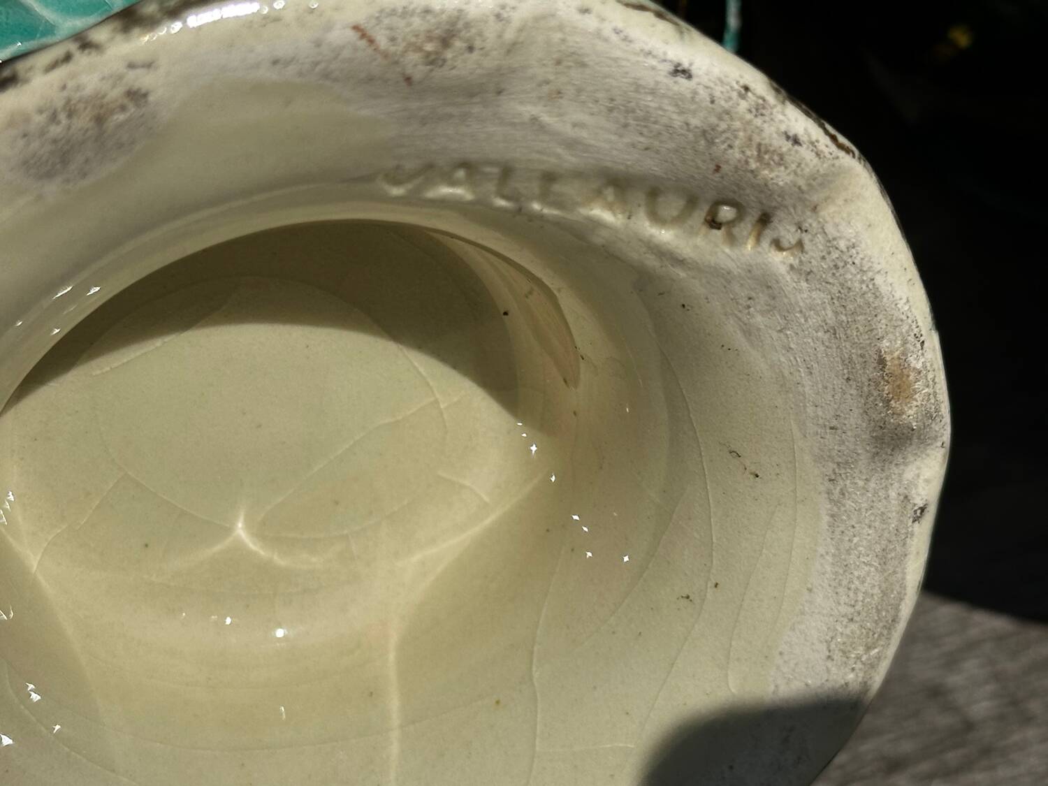 Trio of Vallauris vases in turquoise and black, highlighted with gold, 22 cm high