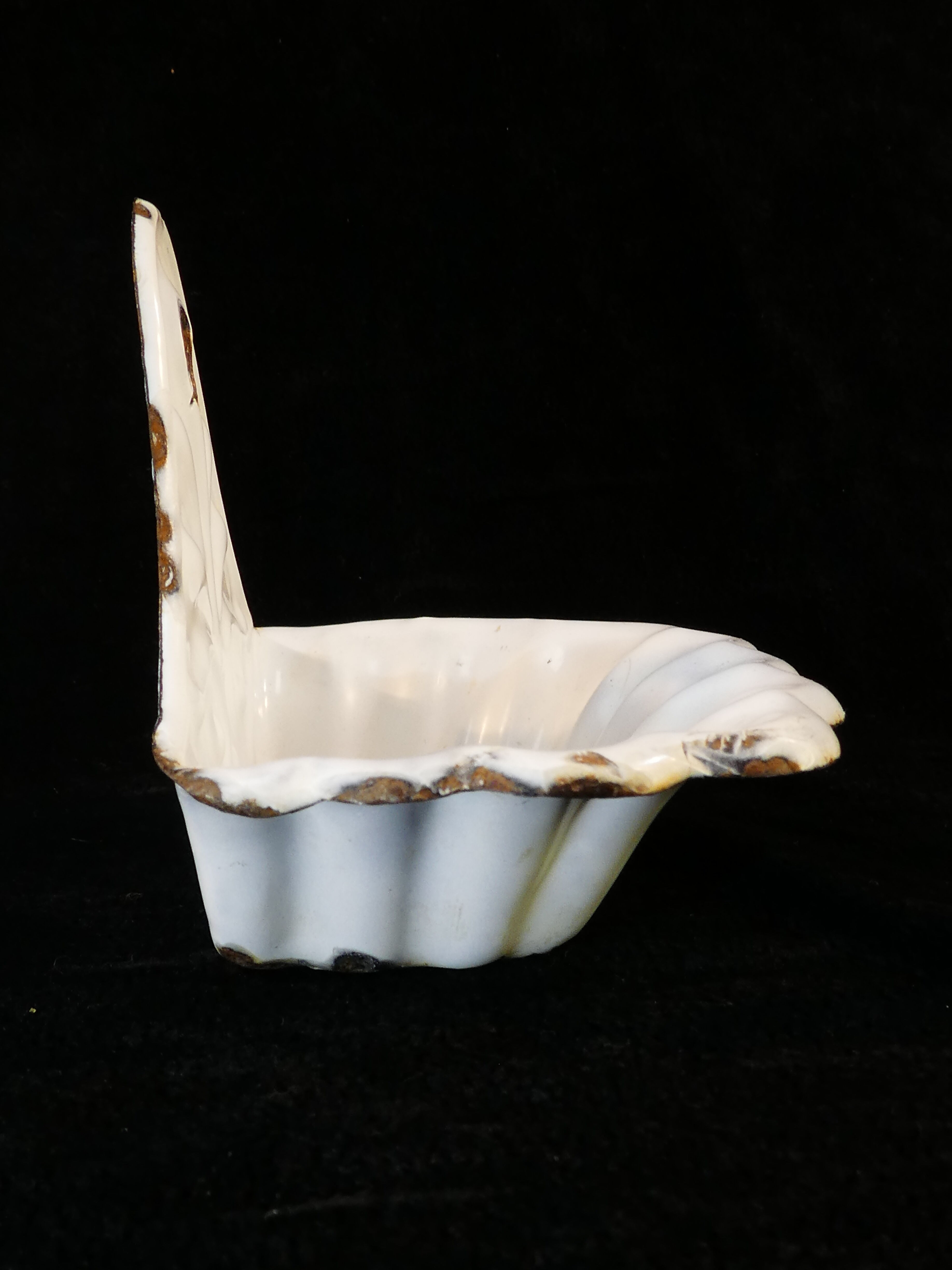 Old white enamelled sheet soap dish