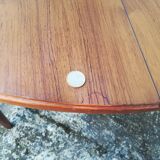 Scandinavian table with extension