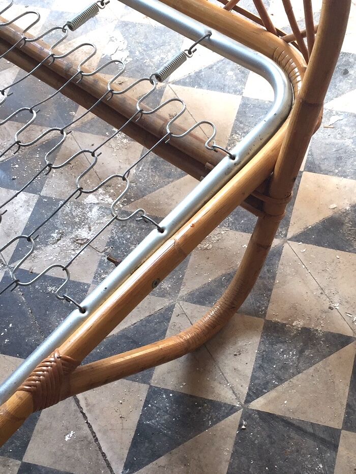 Rattan basket bed of the years 60