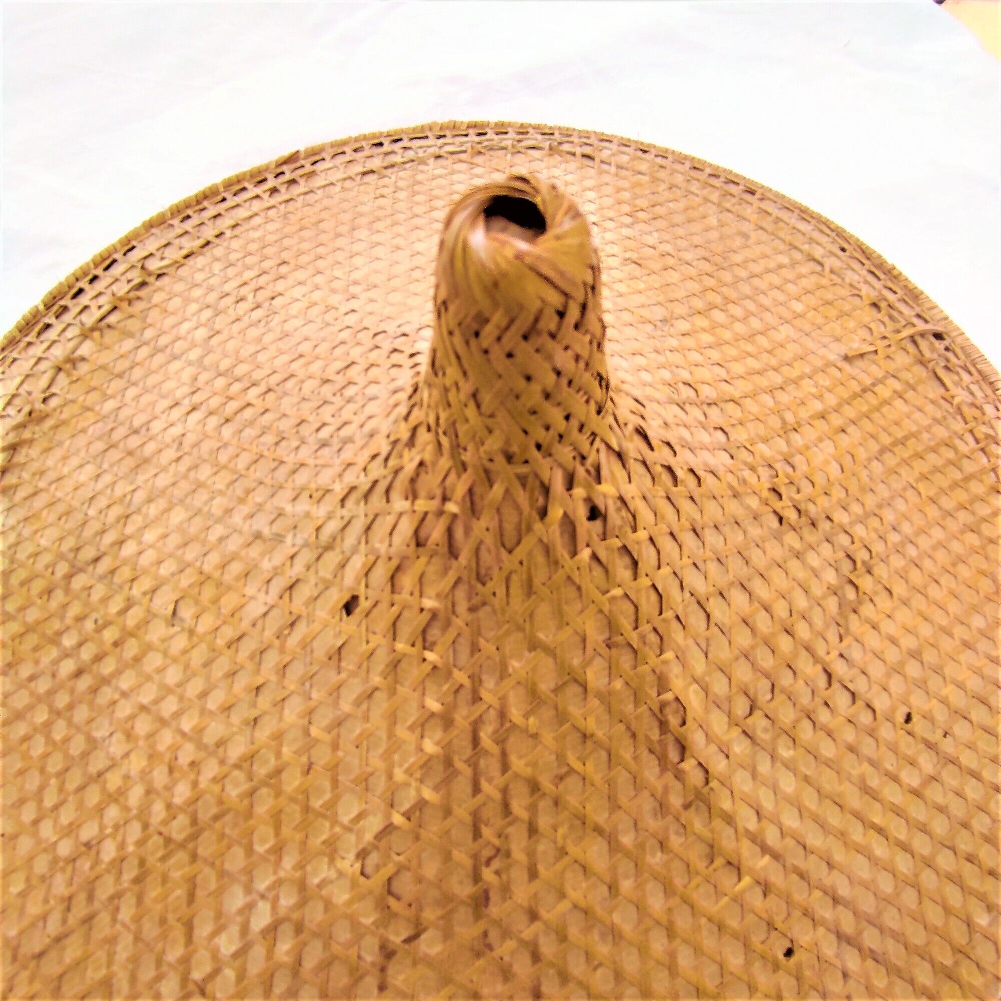 Asian Chinese hat in rattan wicker 60/70s with a diameter of 55 cm