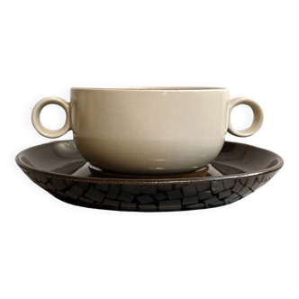 Bouillon with saucer designed by W. Karnagel Rosenthal Studio-line, Germany 1970s.