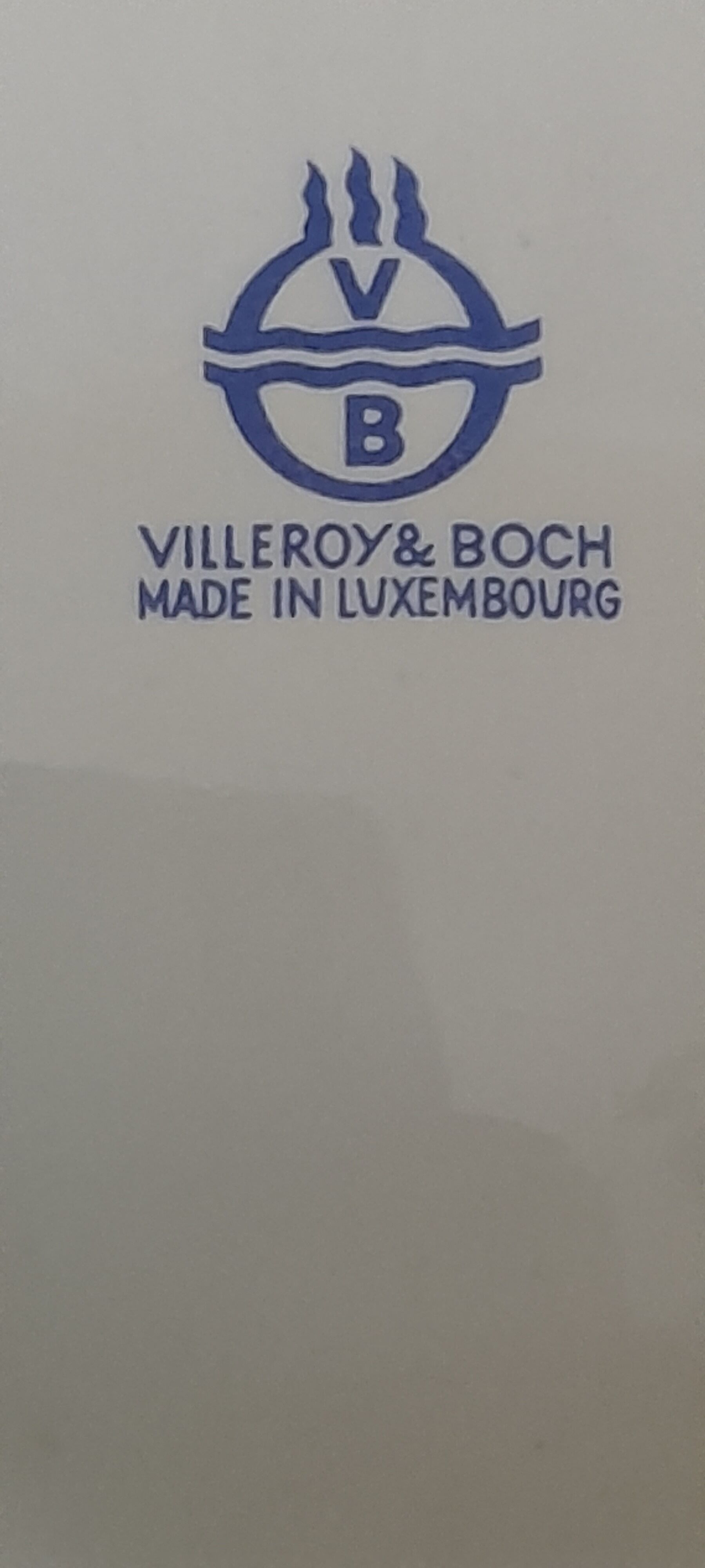 6 Villeroy & Boch diam tiled oyster plates 25,5