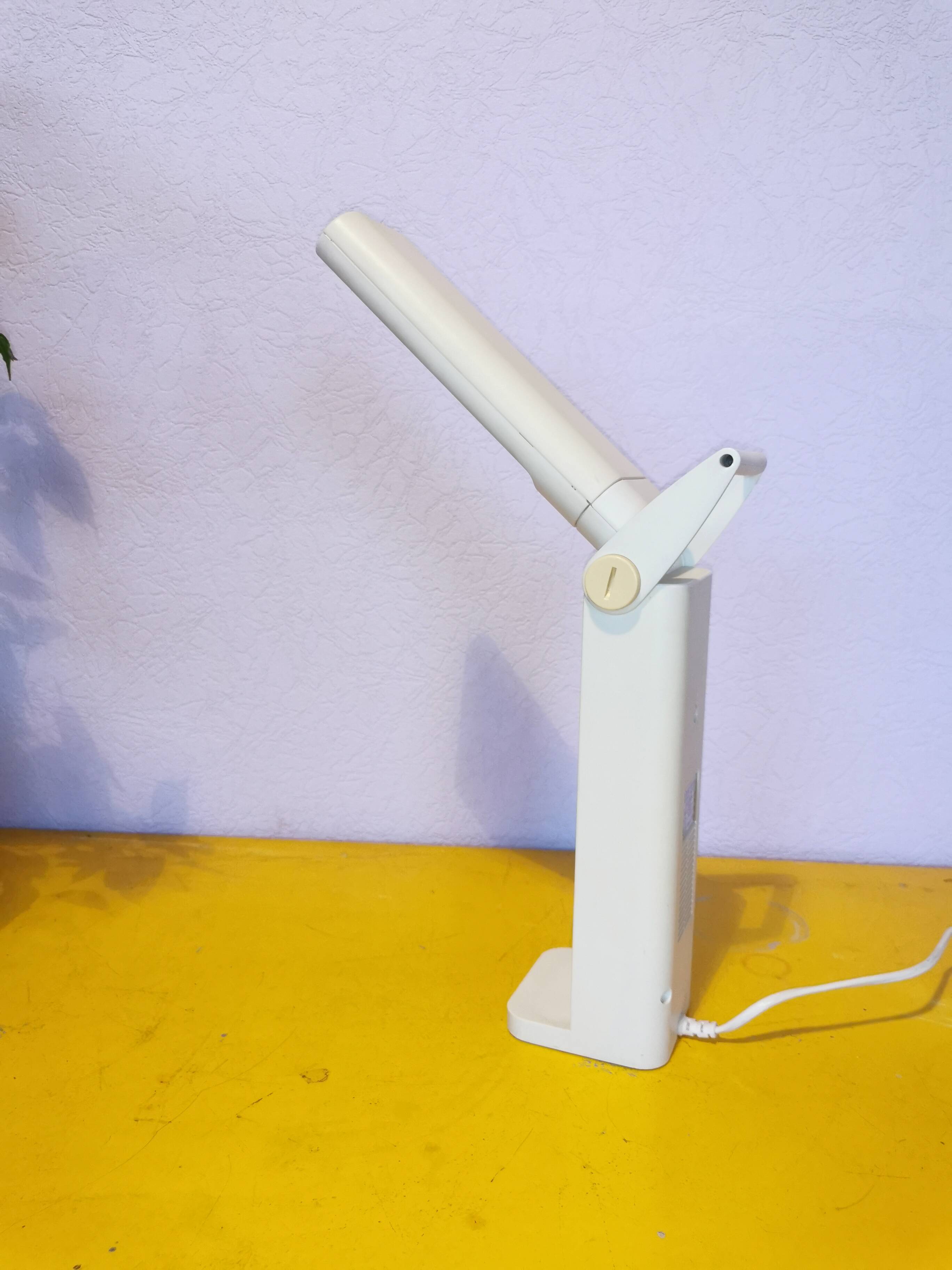 Postmodern foldable lamp, 1980