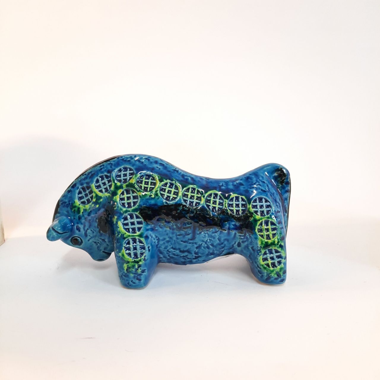 Vintage bull statue, Aldo Londi for Bitossi, Rimini blue series