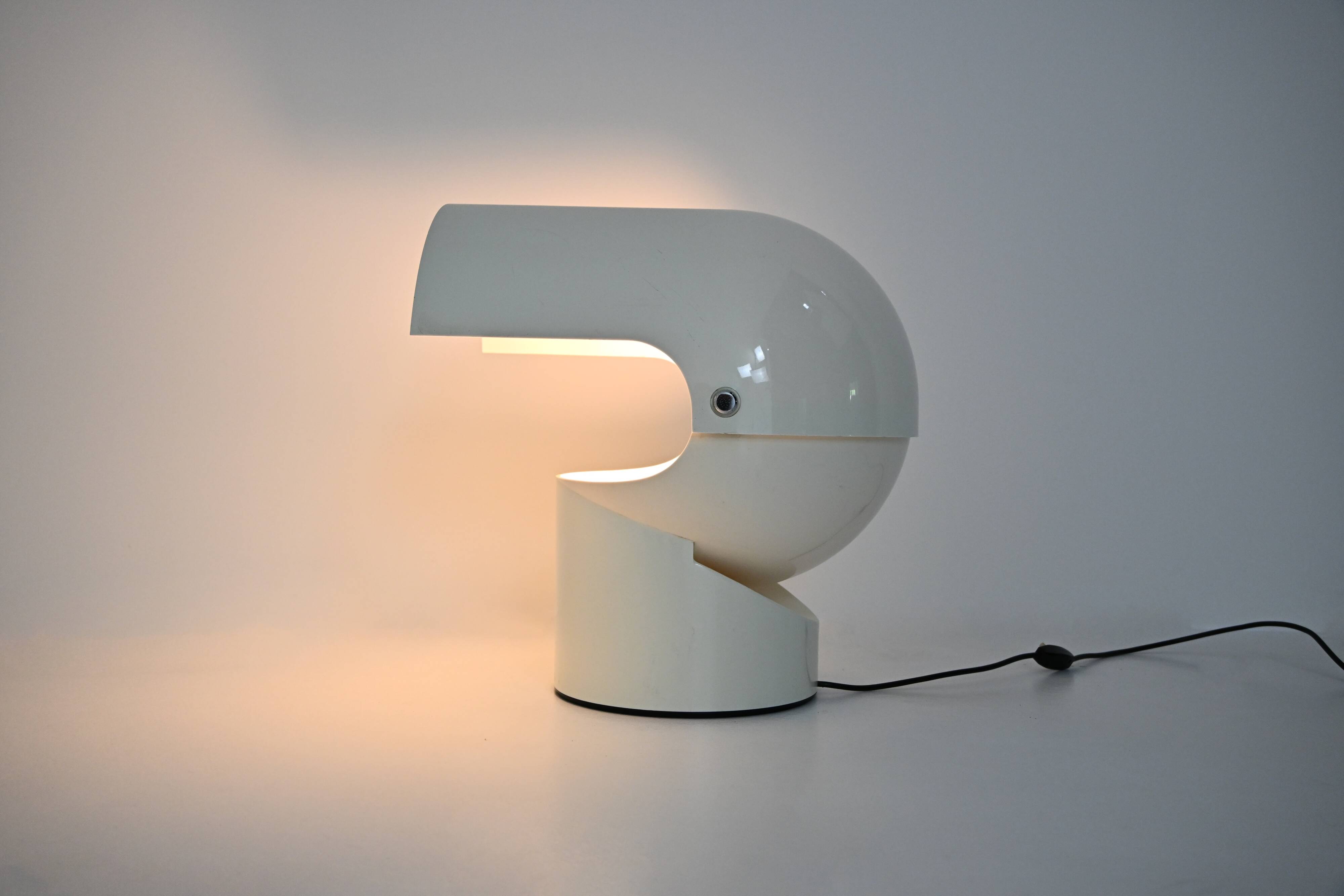 “Pileo Mezzo” table lamp by Gae Aulenti for Artemide, 1970s