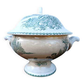 Old large soup tureen, Trianon St Amand model