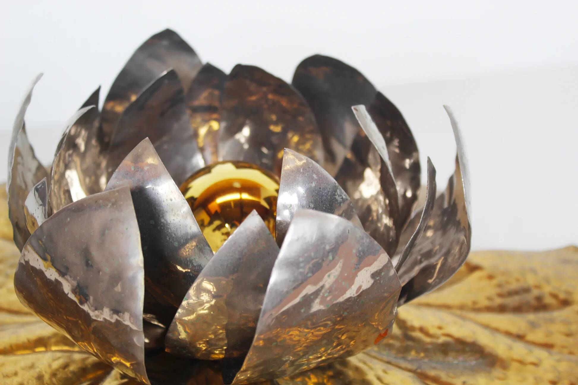 Rare "Waterlily" table lamp by Tommaso Barbi for Bottega Gadda, Italy, 1960s