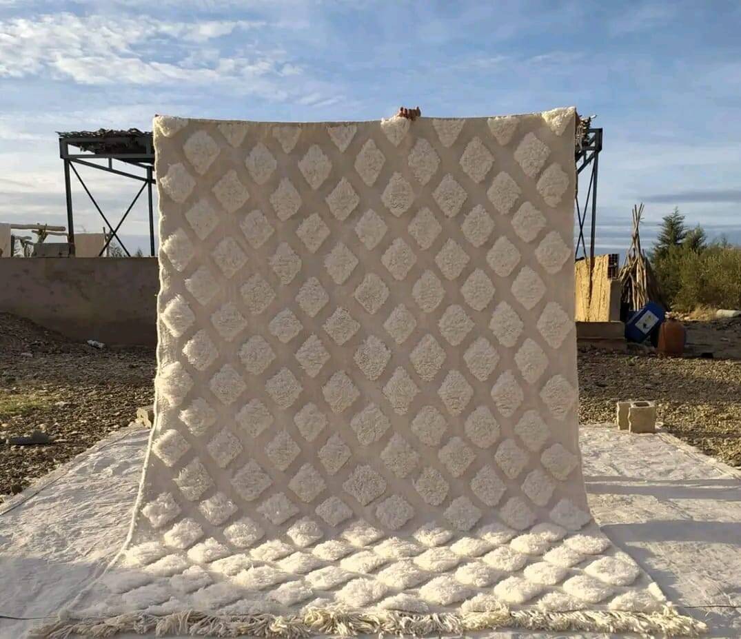 tapis berbère Beni ouarain écru à reliefs 3*2m