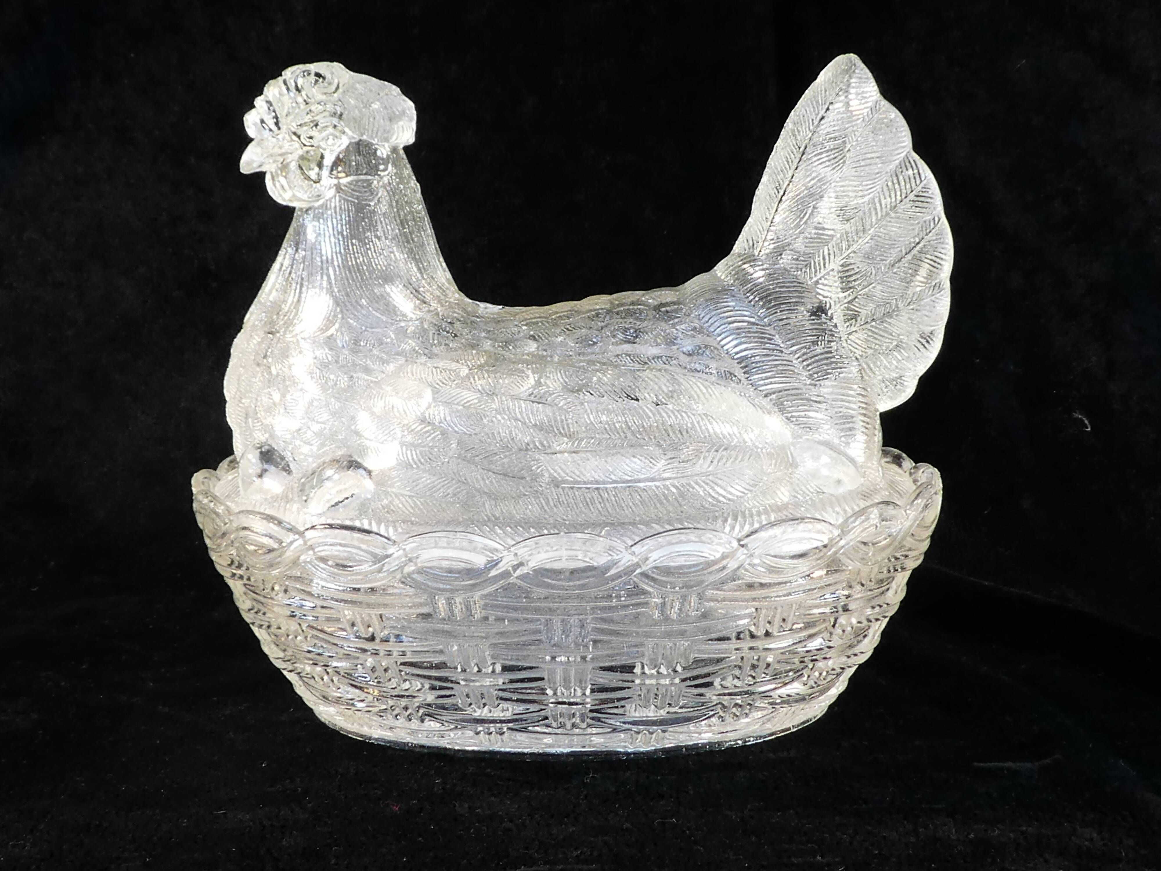Large hen bonbonniere glass box style portieux vallerysthal