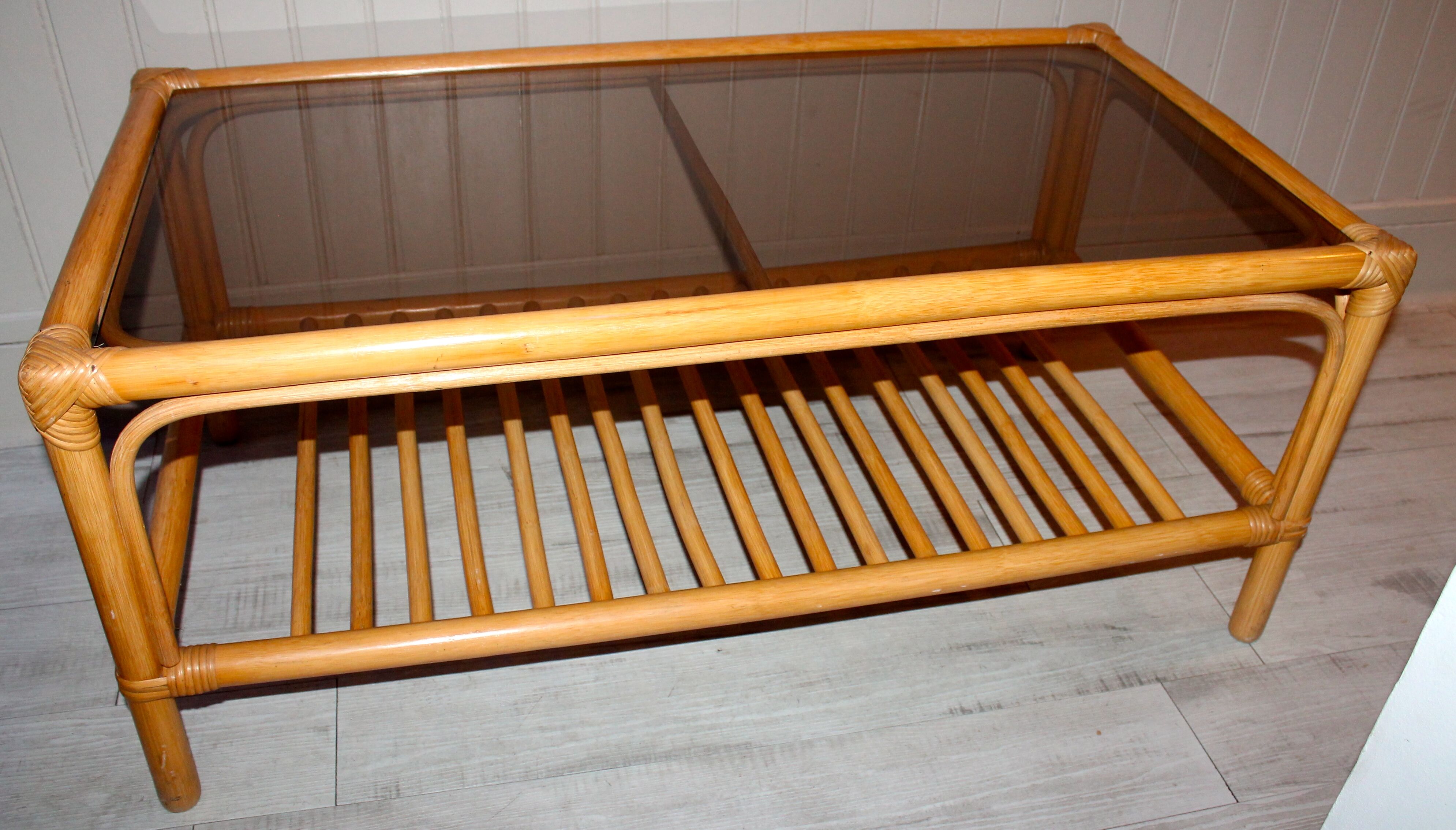 Table low vintage 70' rattan