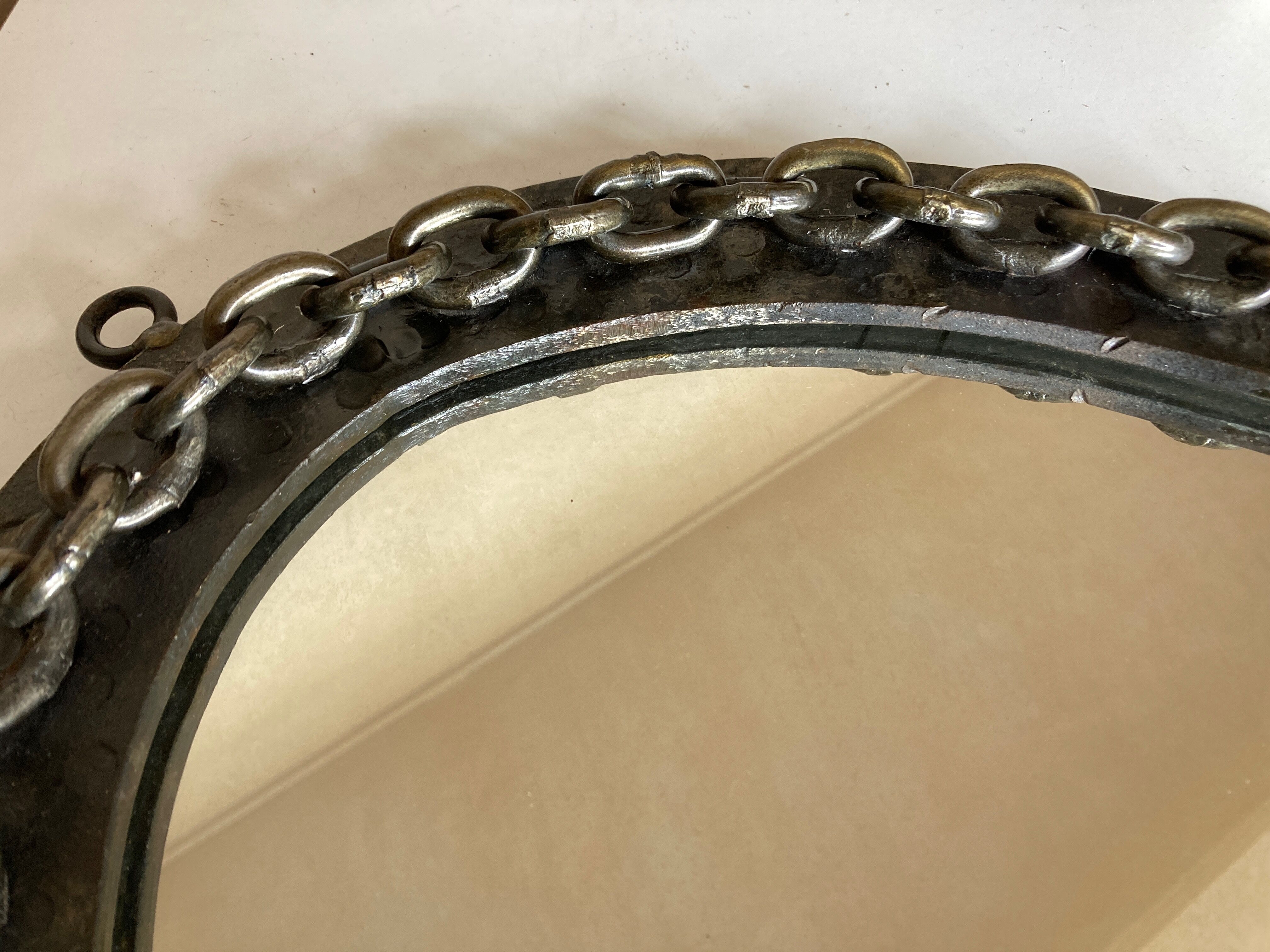 Mirror brutalist chain in beaten iron 1960 H55cm