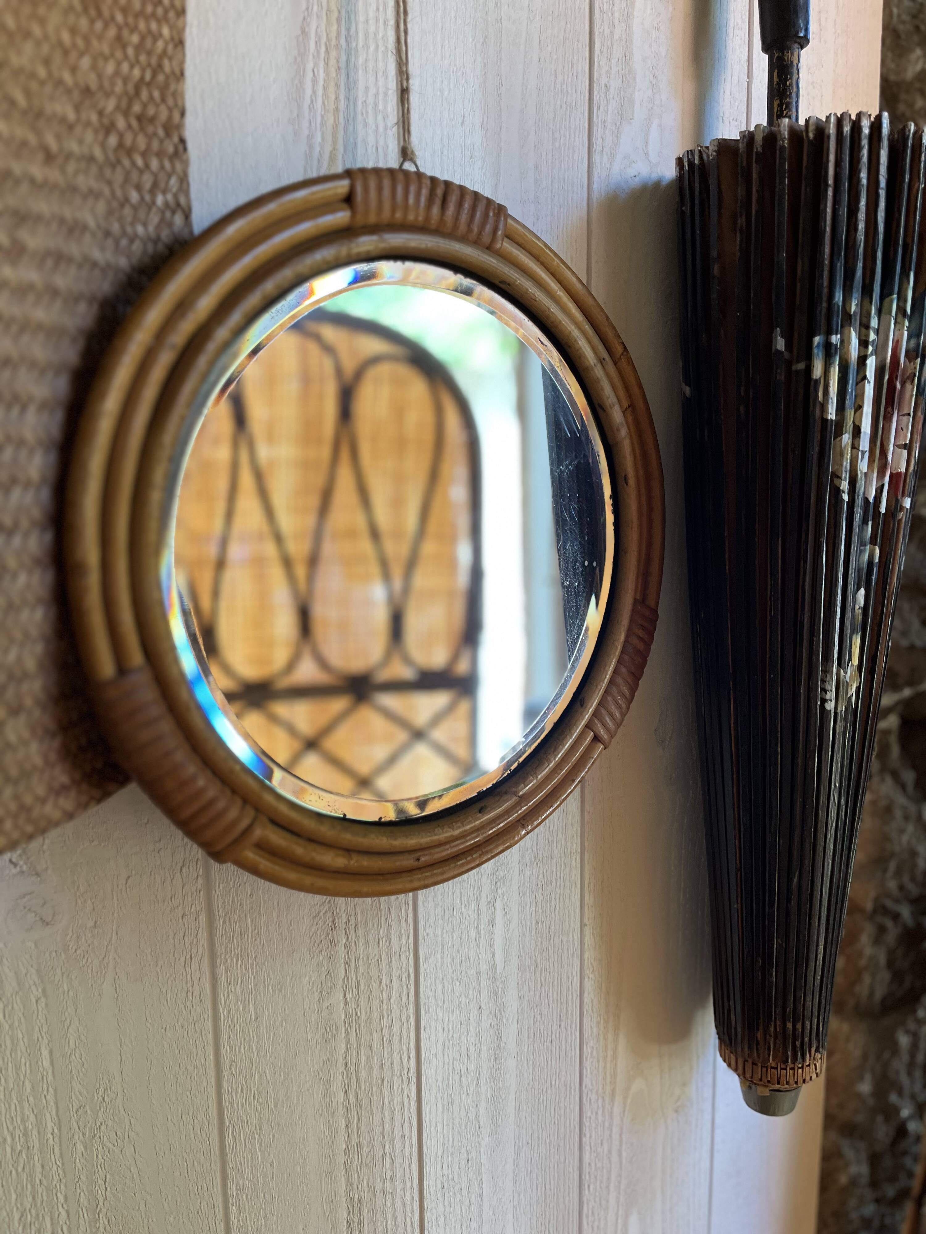 Miroir vintage en rotin