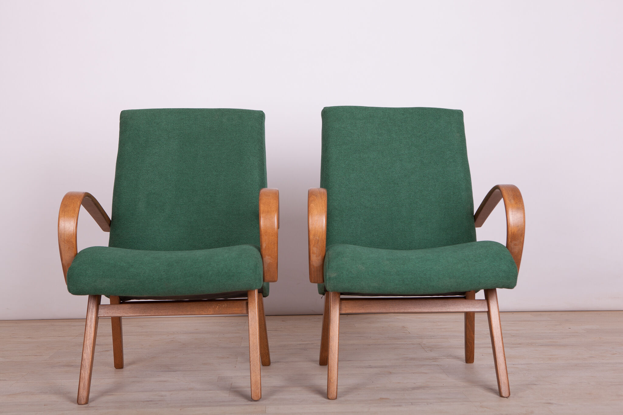 Model 53 armchairs by Jaroslav Smidek for TON, 1960s, Set of 2