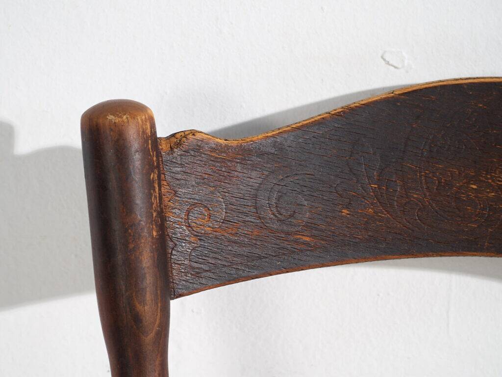 Antique dining chairs (c.1920). Set of 6 pieces no.3