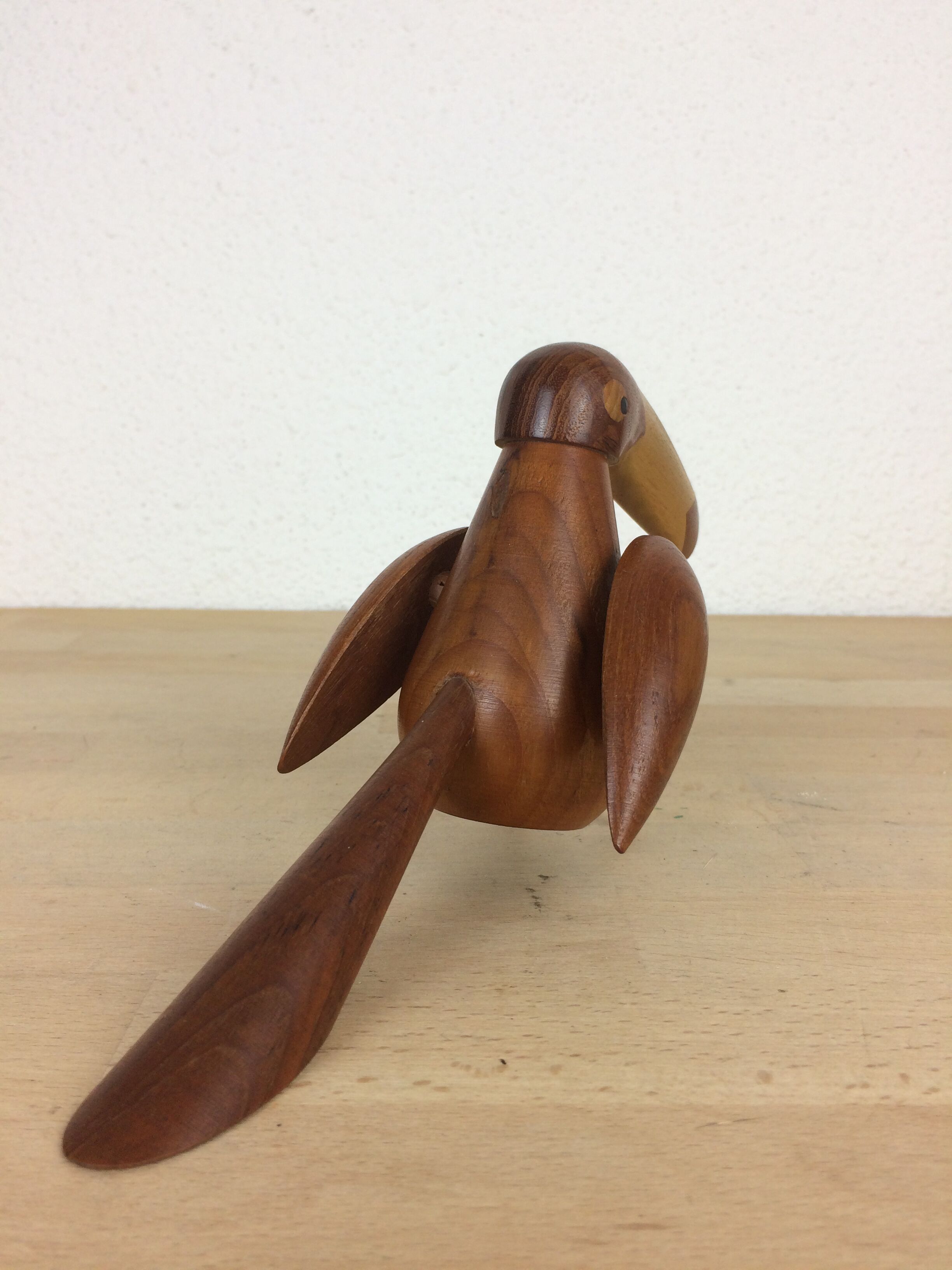 Moulin à poivre toucan par Tonn P. en teck, scandinave