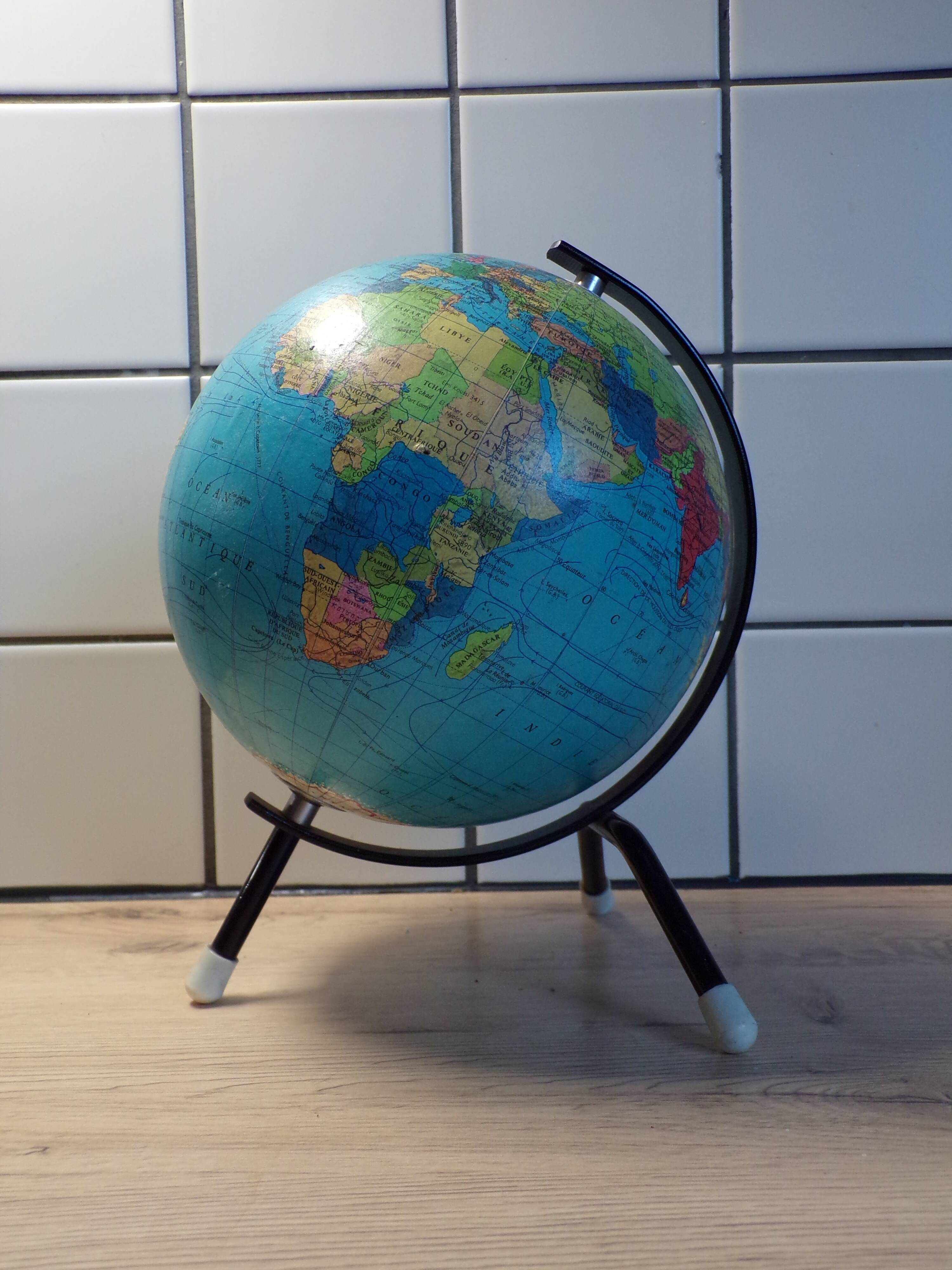 Taride terrestrial globe 1960s Ø15cm