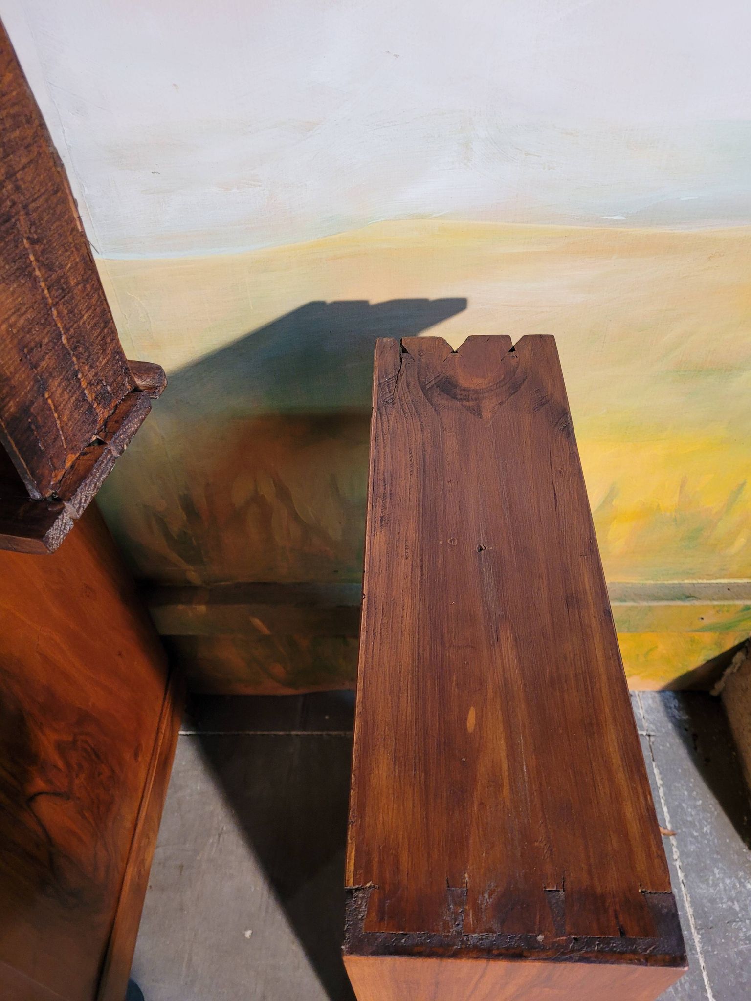 Petite commode Louis Philippe en noyer