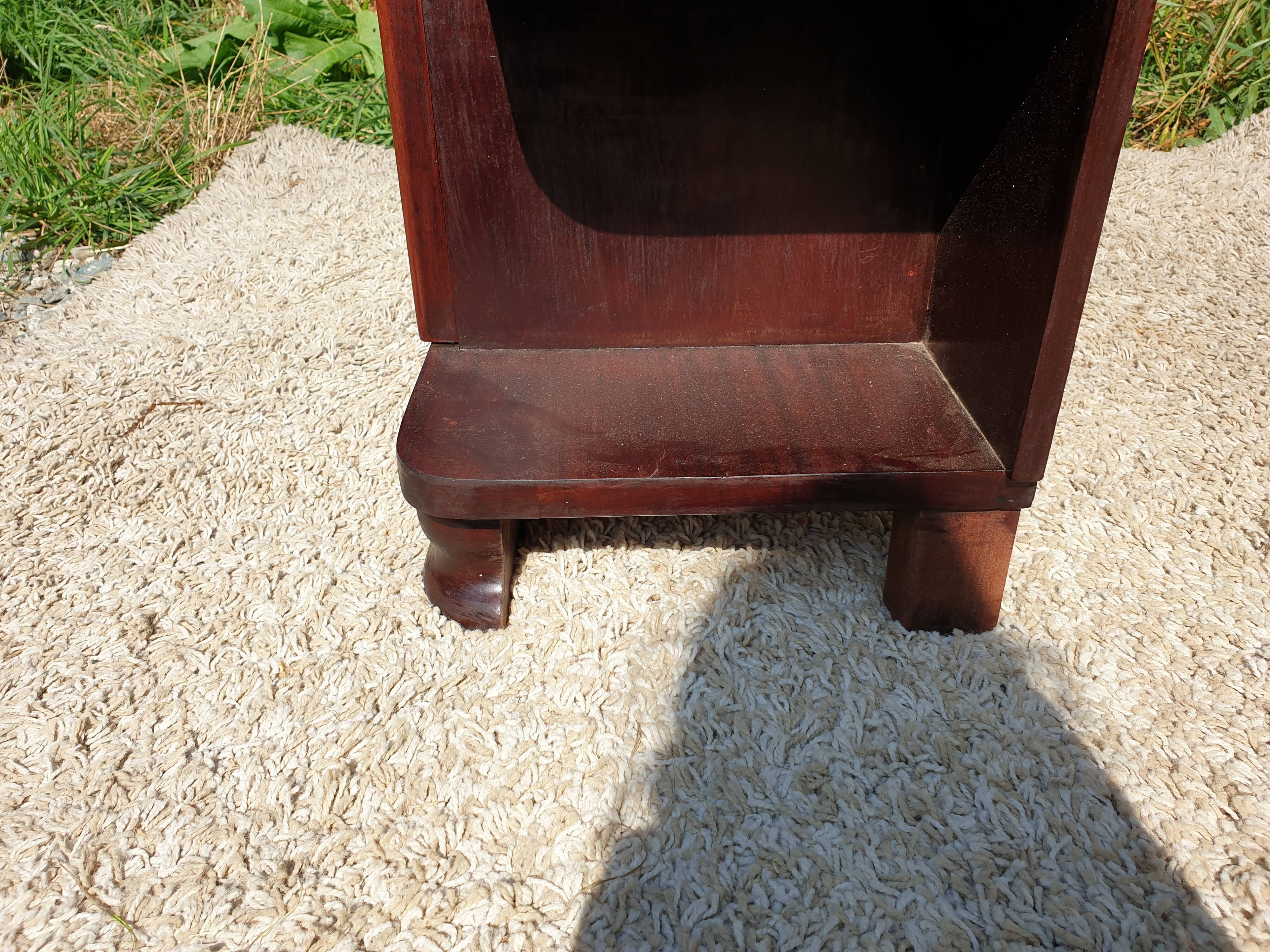 Art deco side table