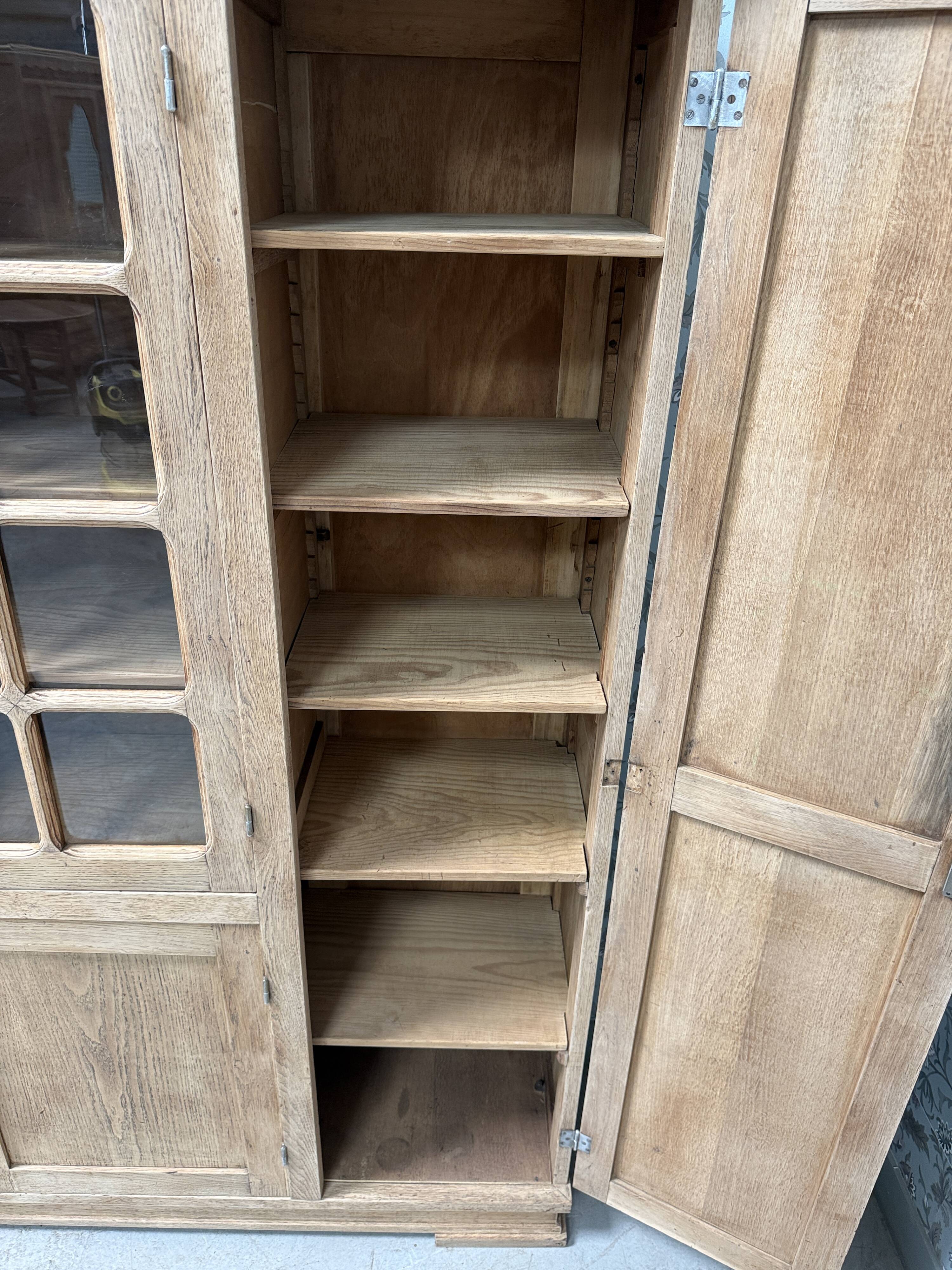 Large Art Deco wardrobe in oak (renovated)
