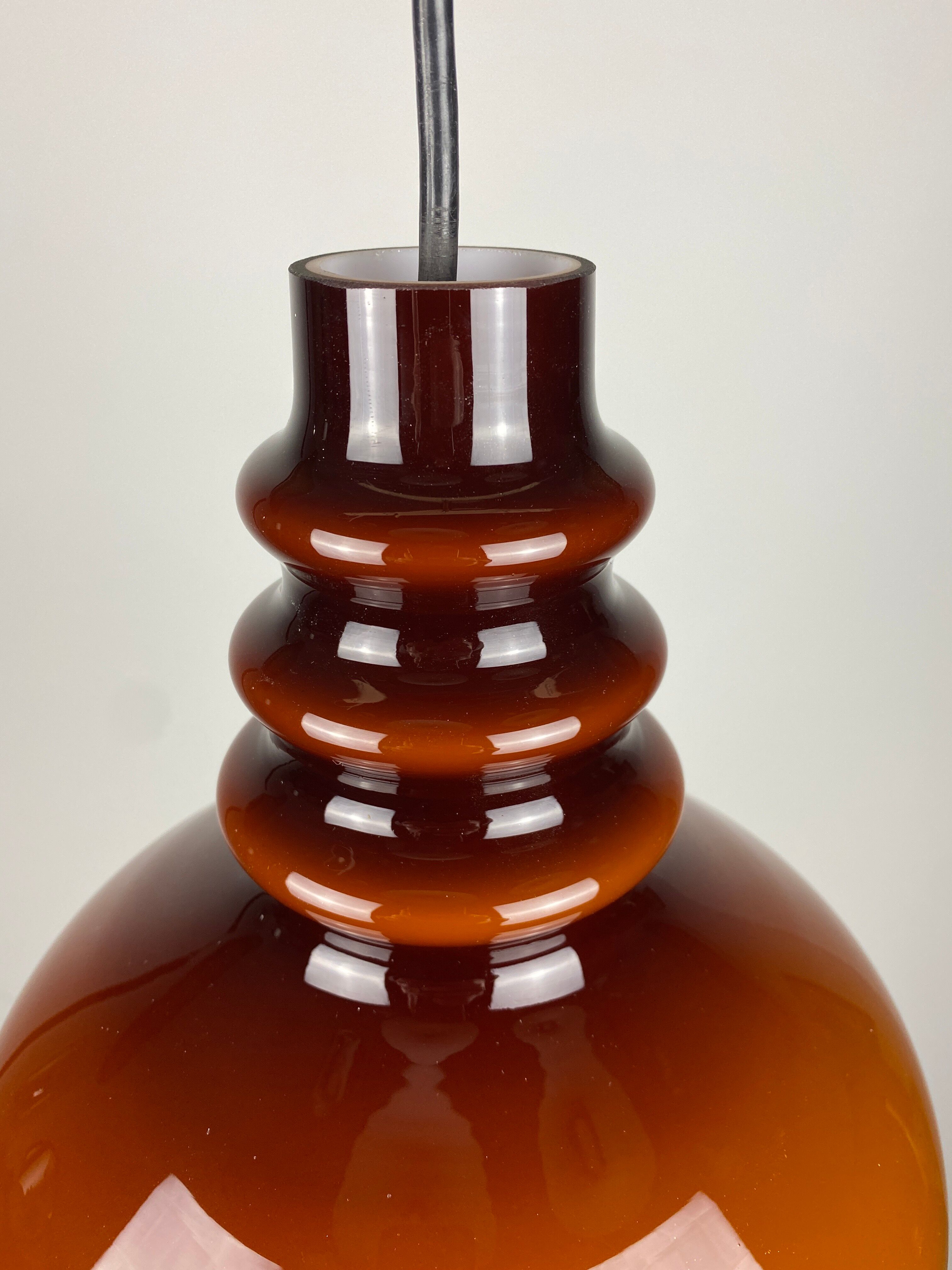 Suspension en verre brun foncé par Peill et Putzler 1960