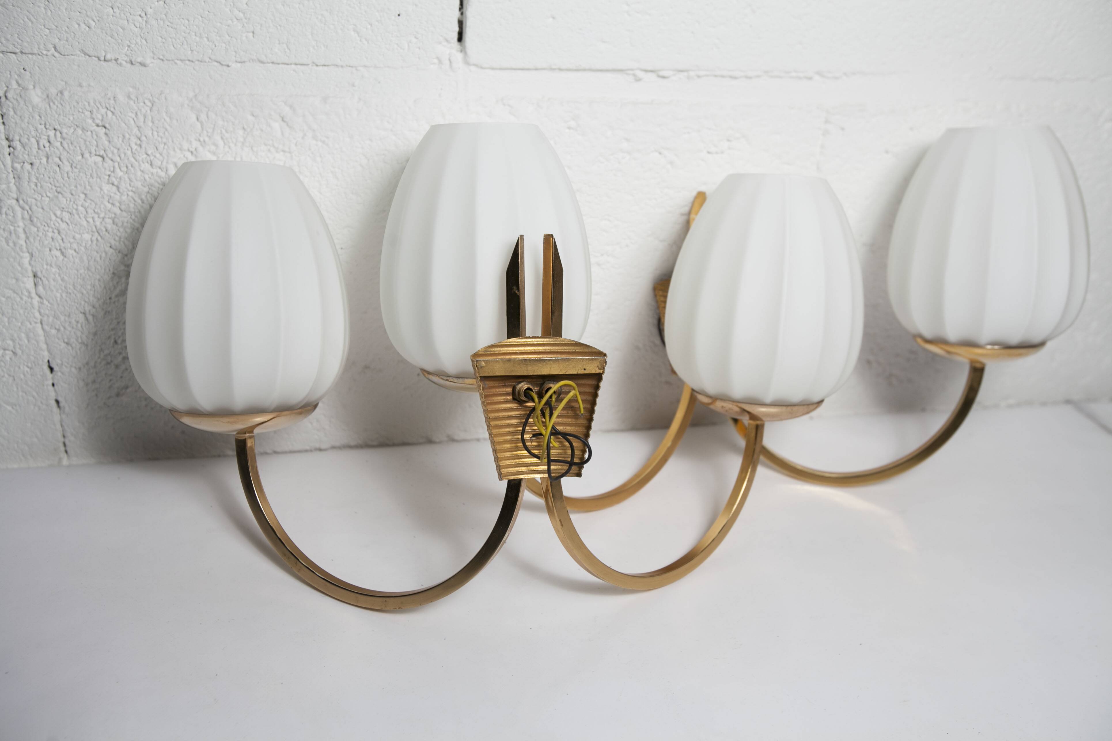 Pair of 1960 opaline and brass wall lights from Italy