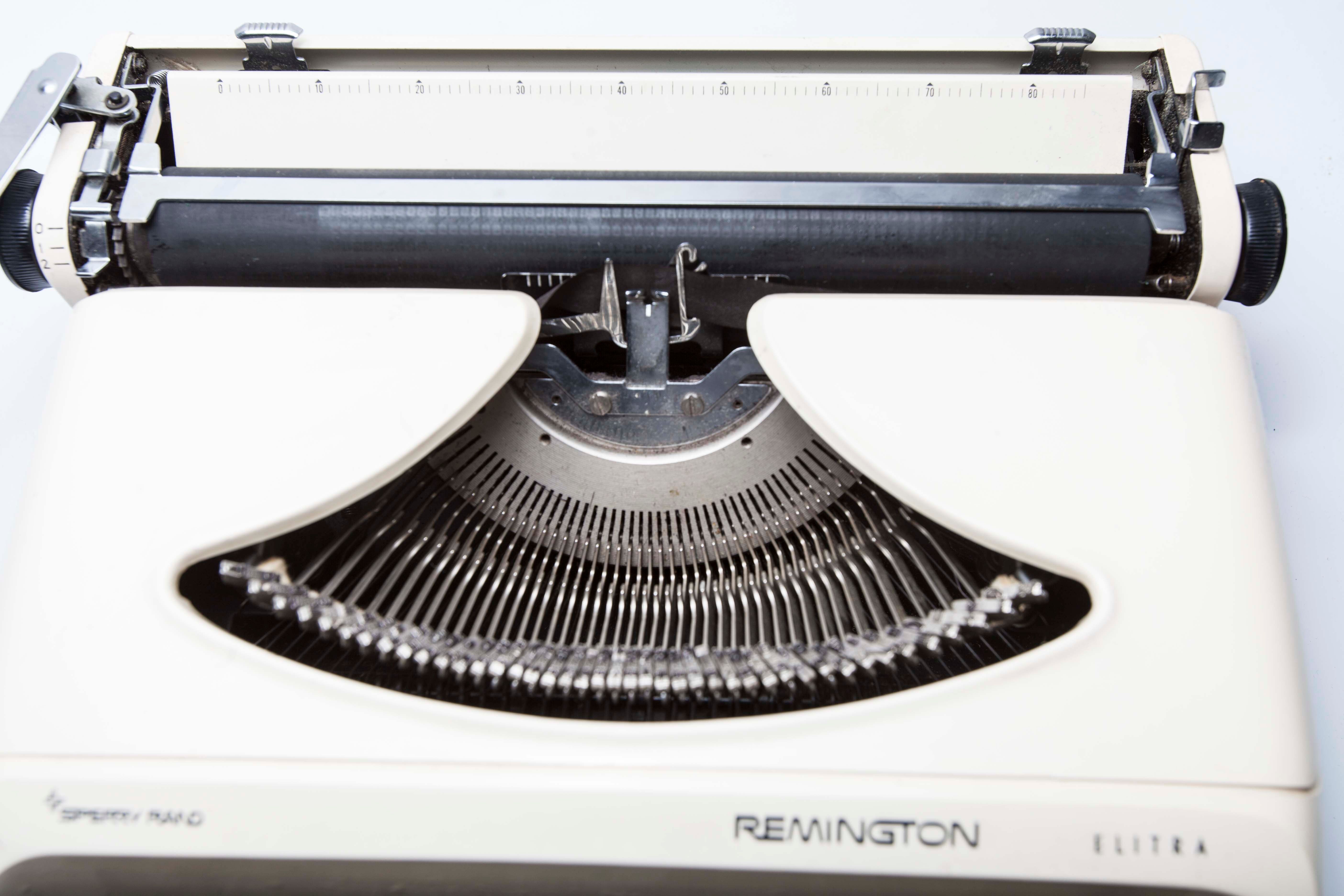 Remington Elitra typewriter