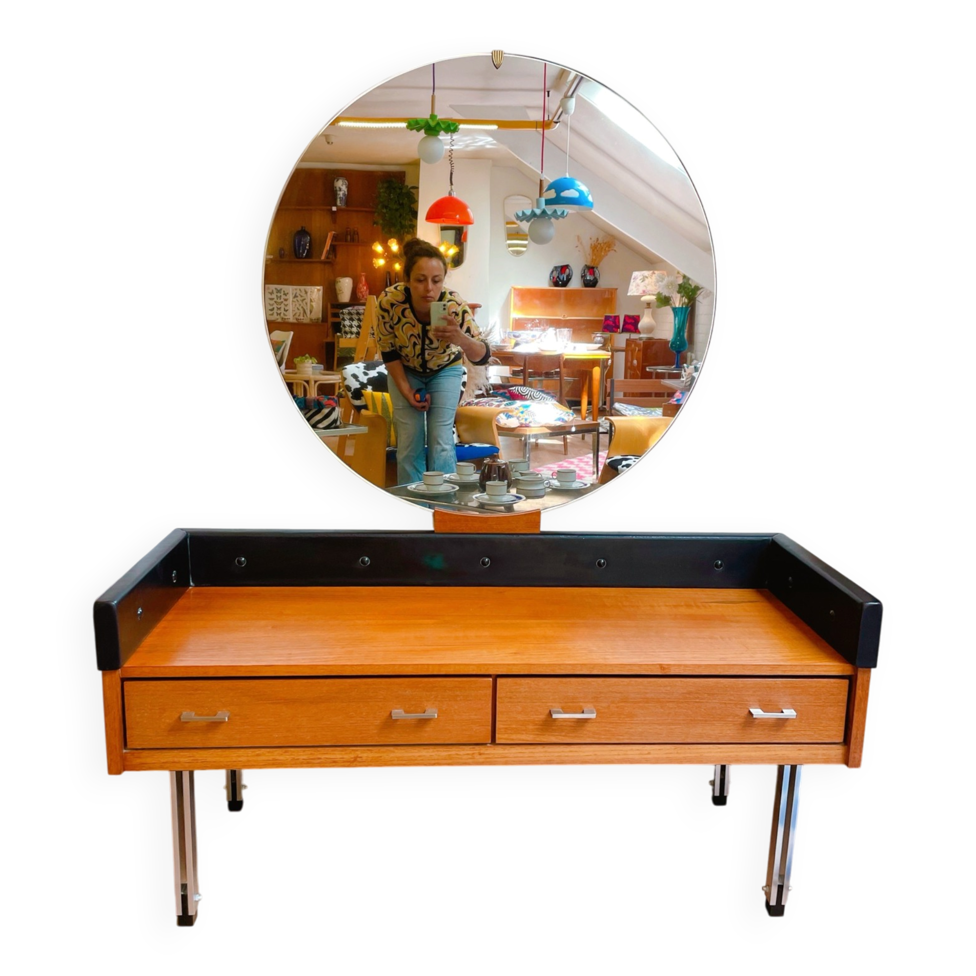 Vintage dressing table with a giant mirror.