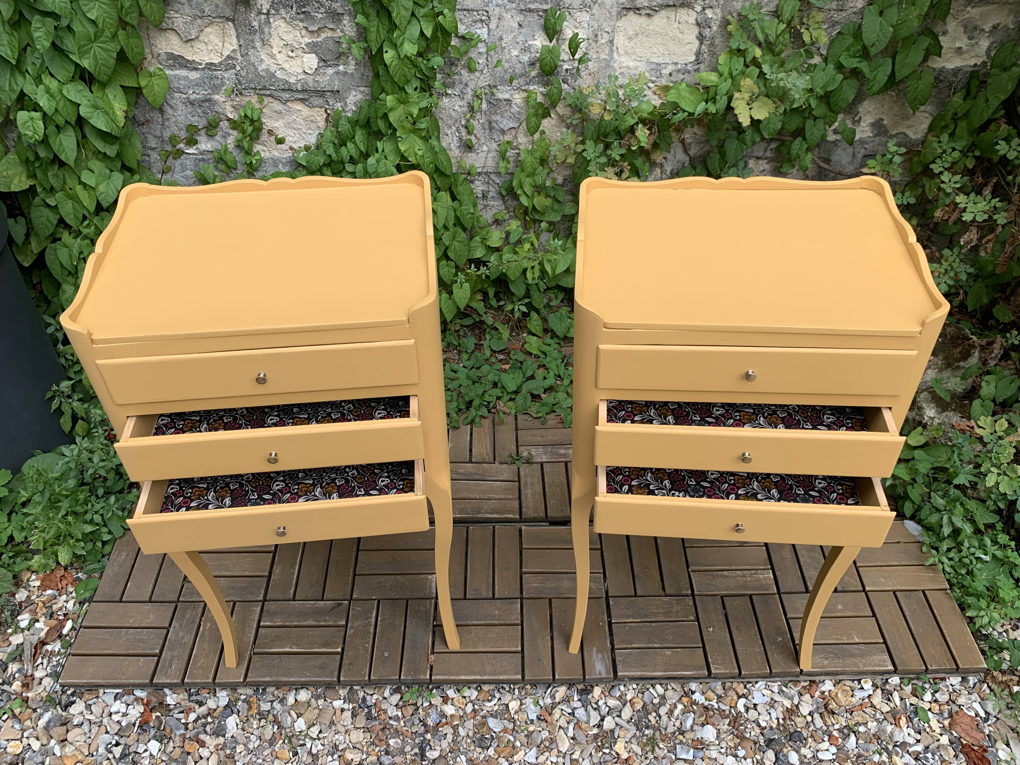 Pair of vintage Louis XV style bedside tables