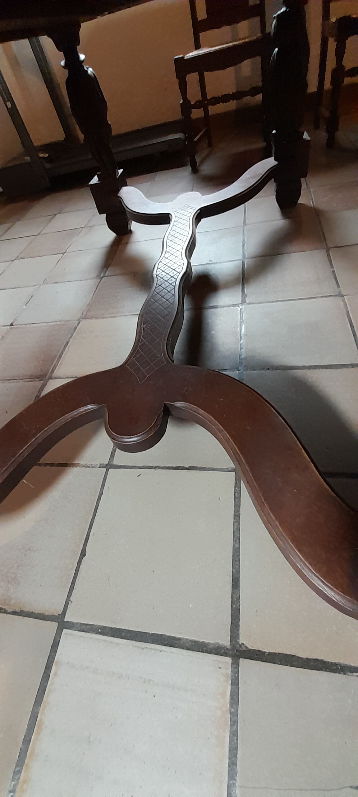 Breton dining room table with 2 extensions and 6 chairs with carved Breton characters