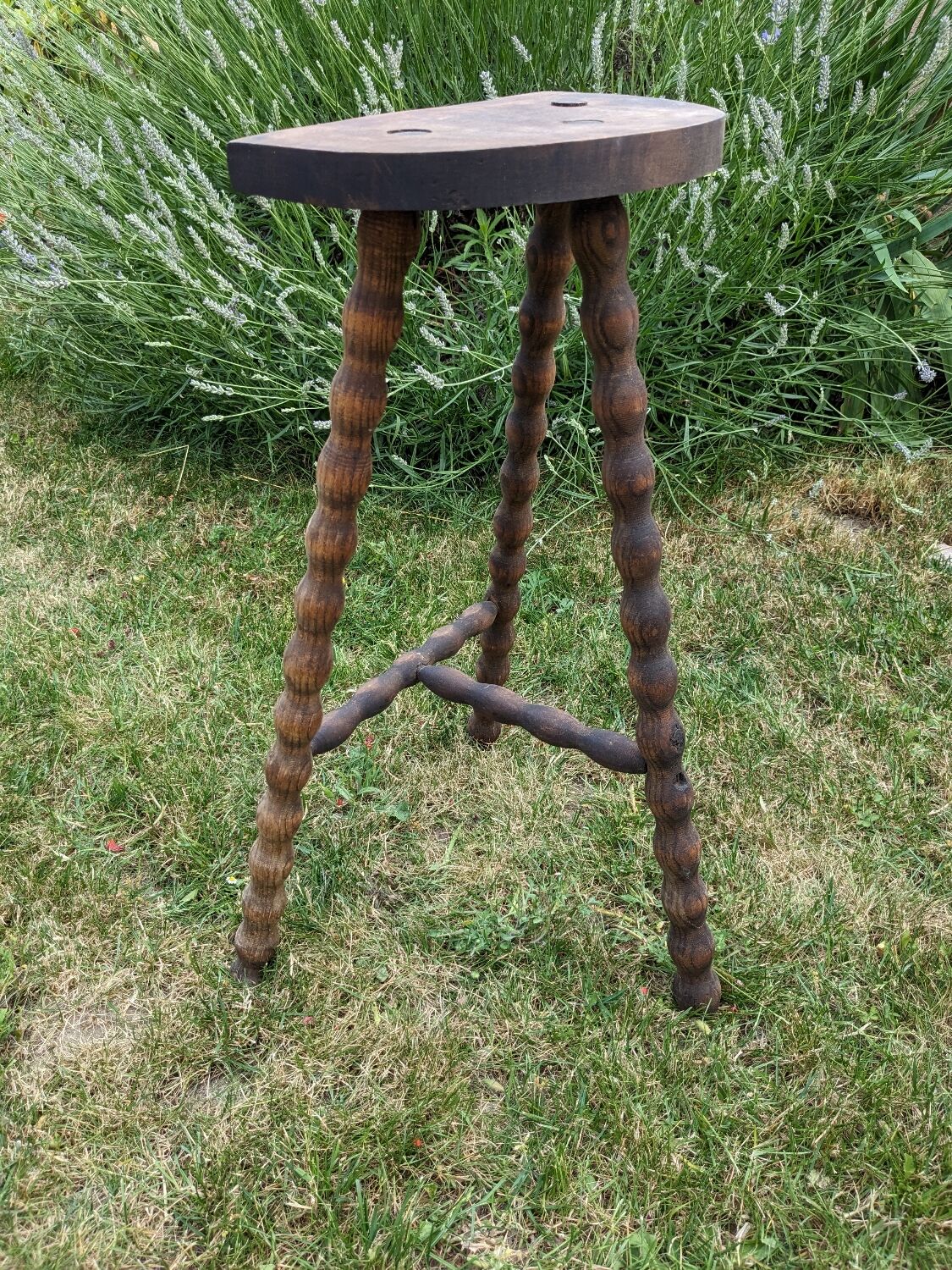 tripod stool
