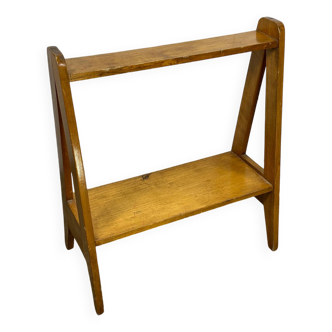 Scandinavian shelf