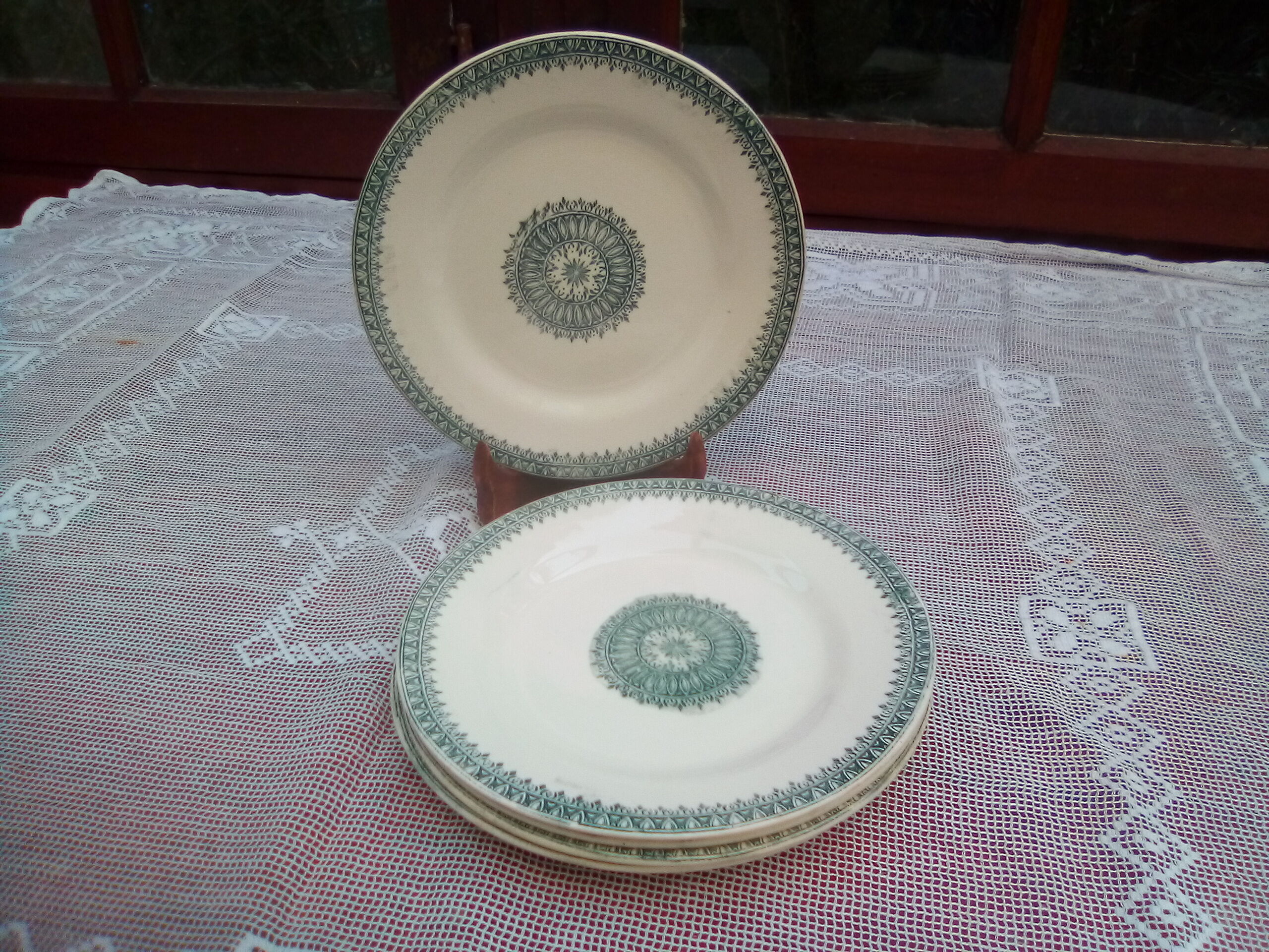 5 dessert plates Terre de Fer Creil Montereau