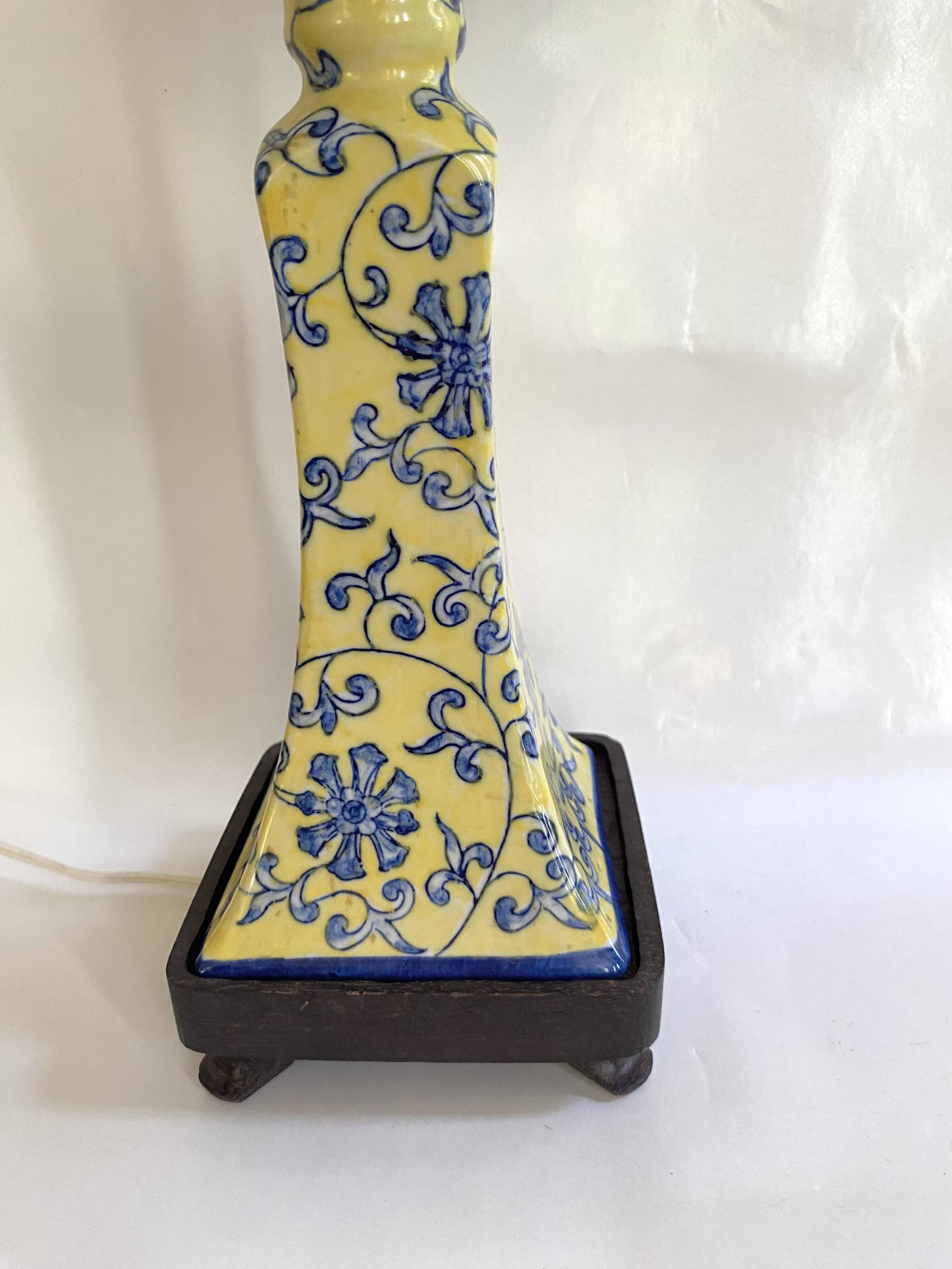 Ceramic lamp, new fabric cable, cotton lampshade.