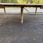 Table à manger ronde extensible Louis Philippe à volets rénovée avec 4 rall