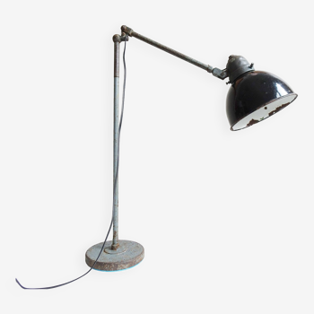 Industrial table lamp