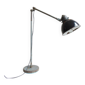 Industrial table lamp