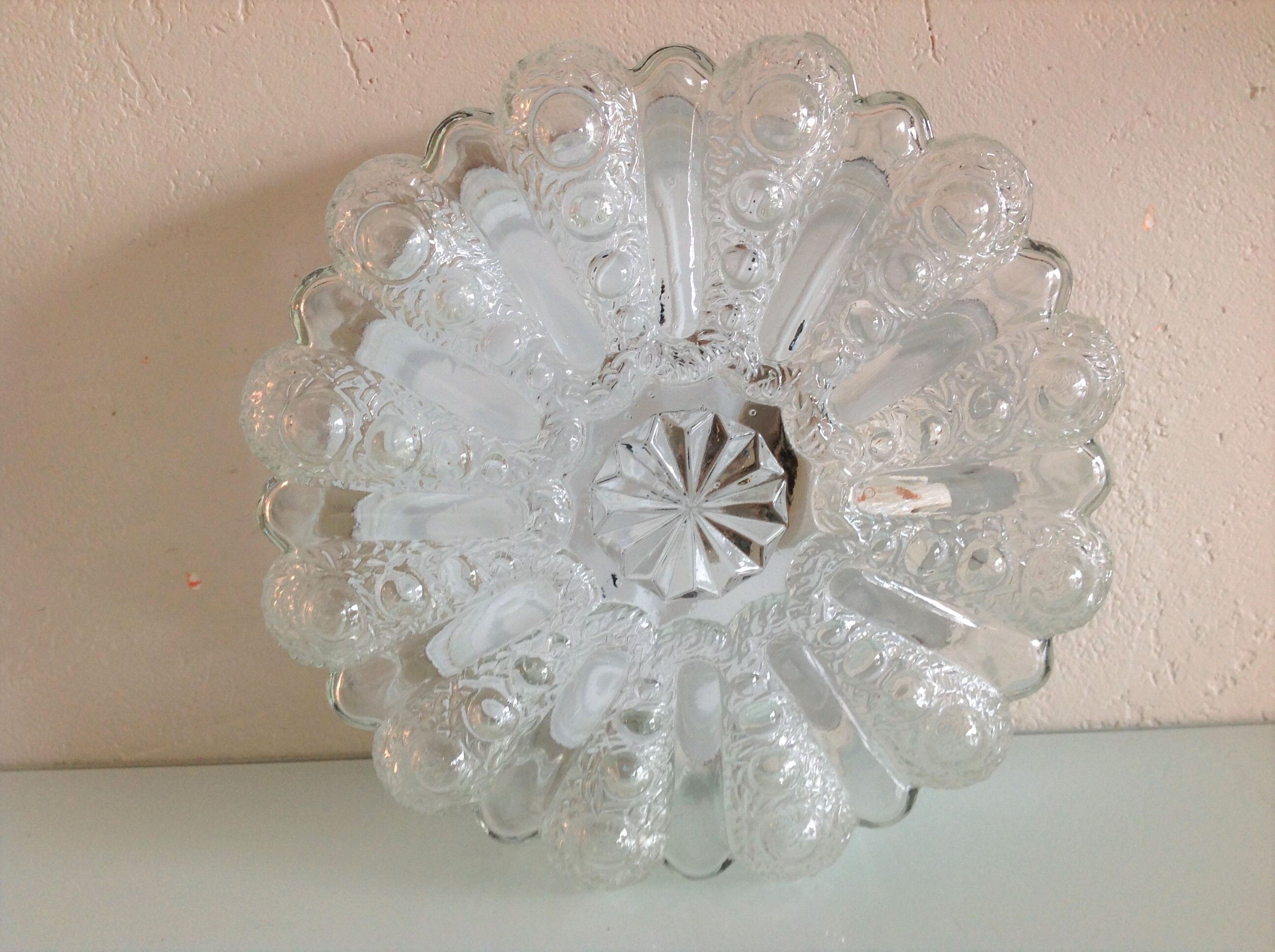Round ceiling lamp in bubbled glass / vintage 60s-70s