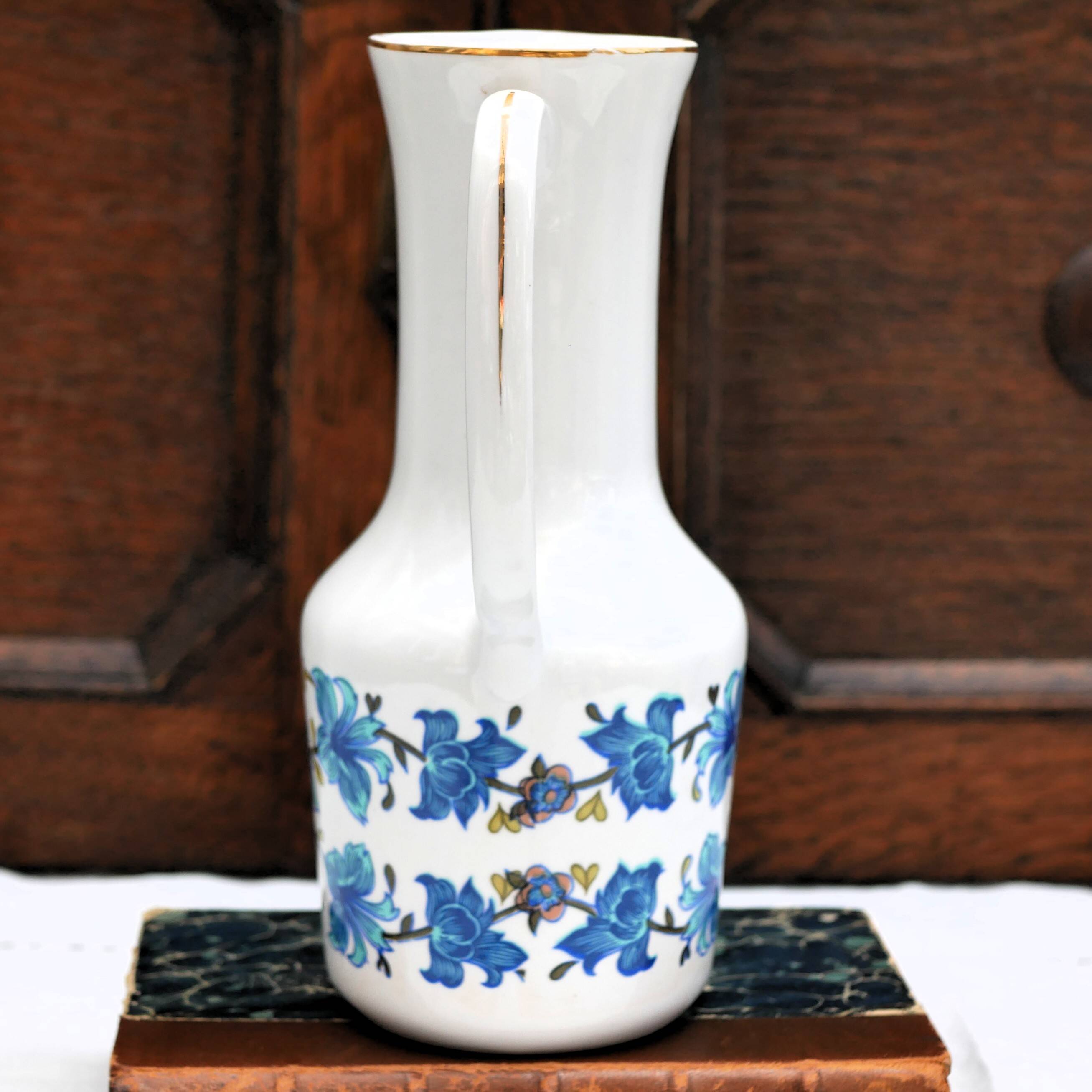 Alcobaça from Portugal, vintage mid-century jug/vase