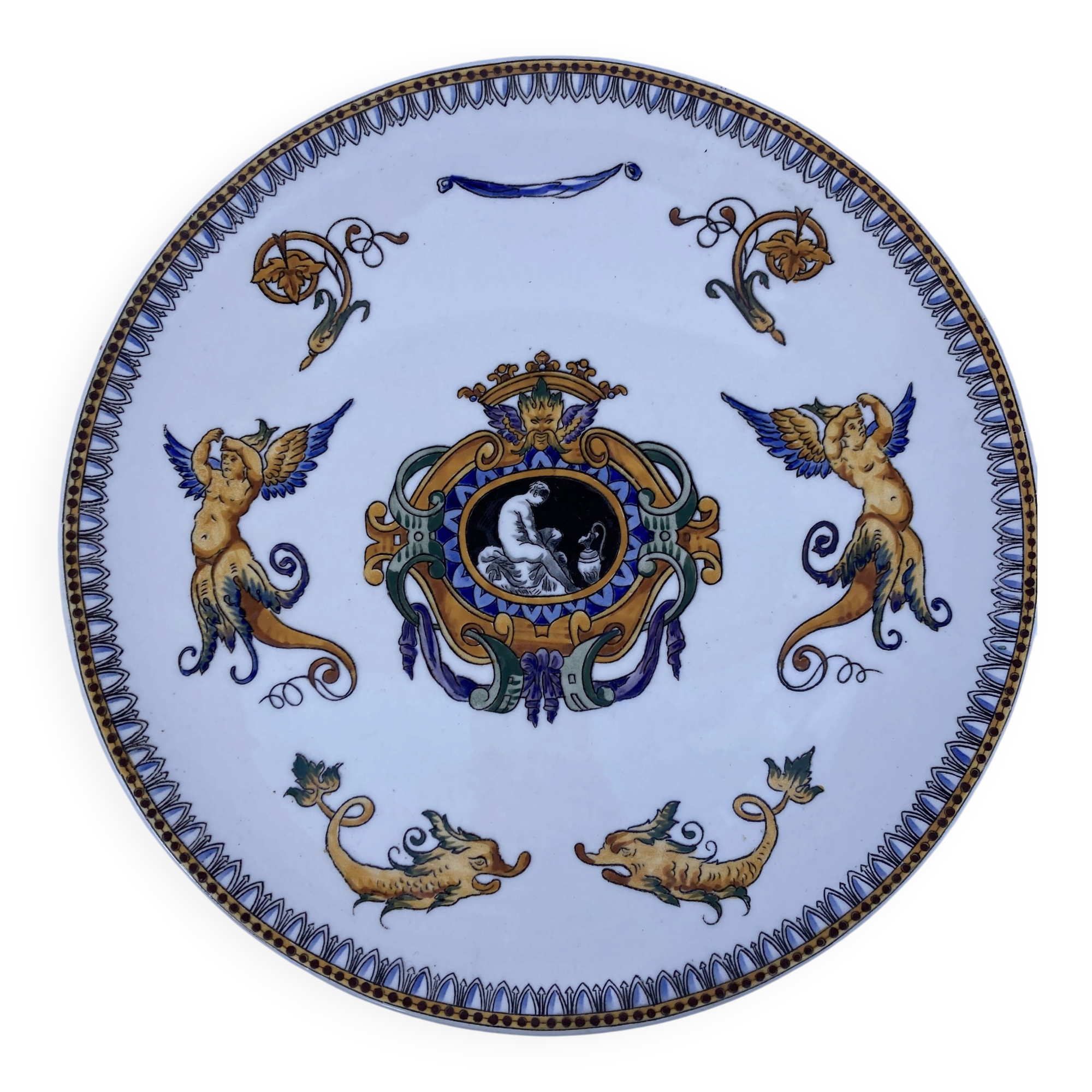 Decorative plate in Gien earthenware in Italian Renaissance style.