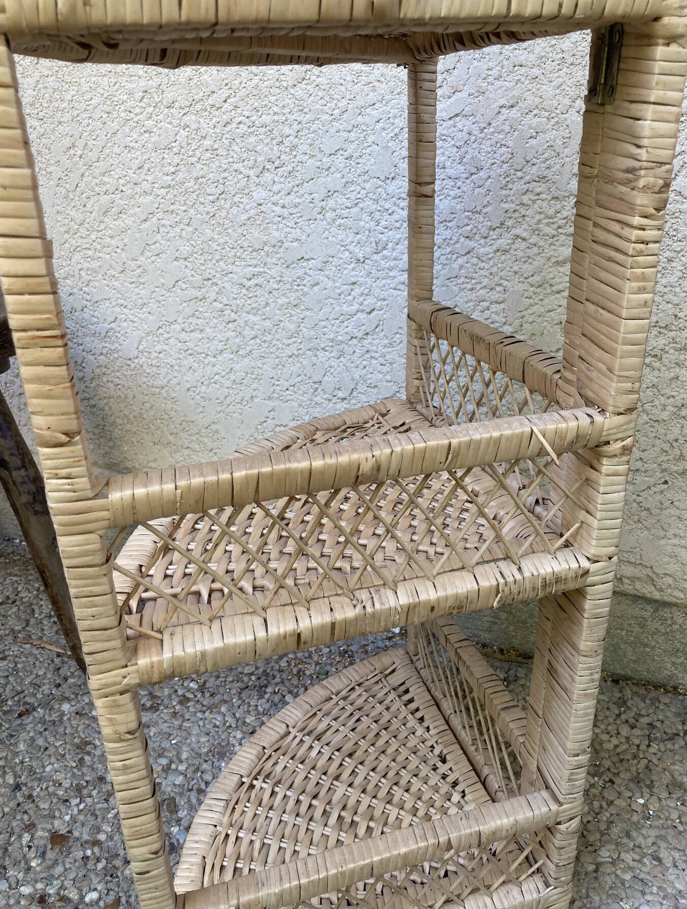 Vintage rattan corner shelf